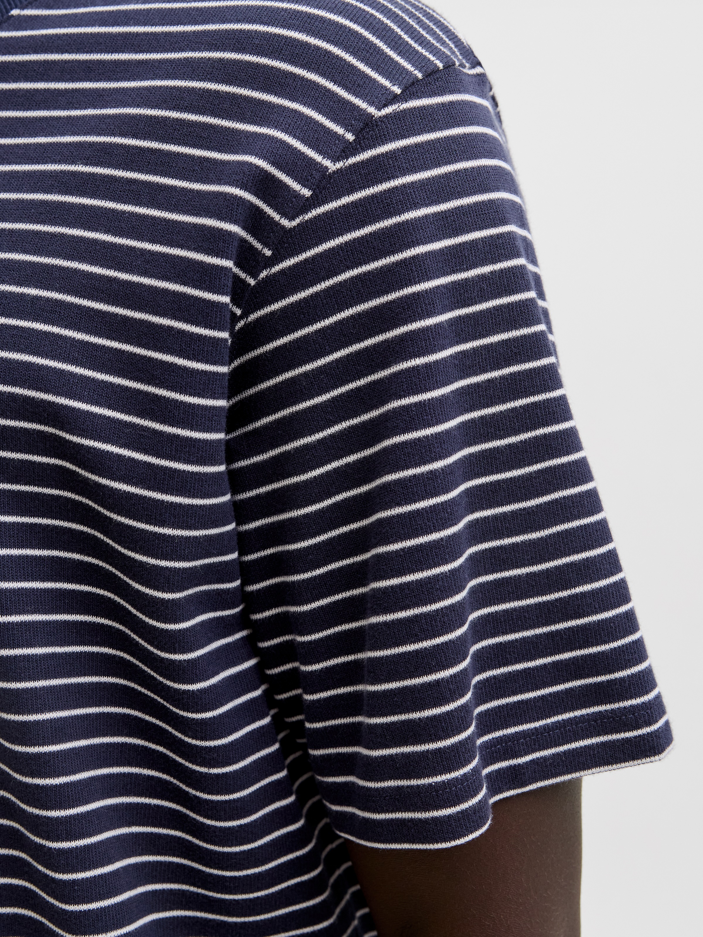 Jack & Jones Rundhalsshirt »JJEDOVER STRIPED TEE SS CREW NECK SN« mit Streifendesign