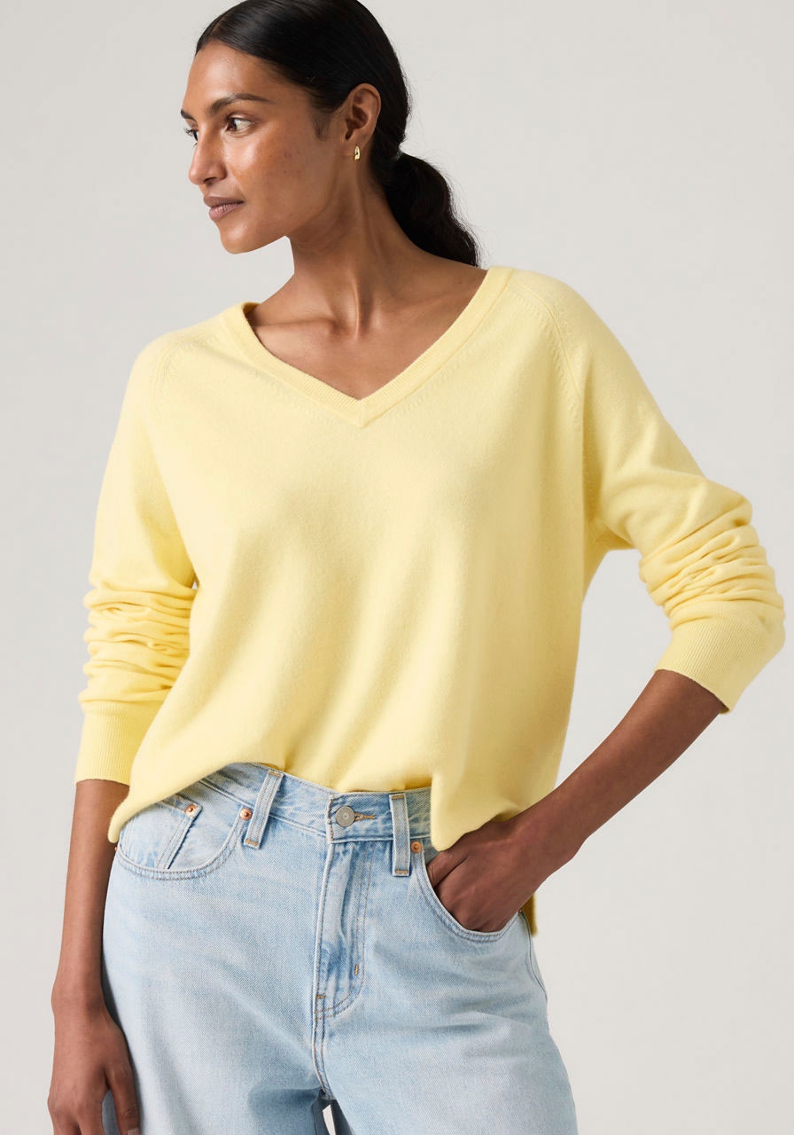 Levi's® V-Ausschnitt-Pullover »SUPER SOFT VNECK PULLOVER« im Bund beidseitig mit kurzem Schlitz