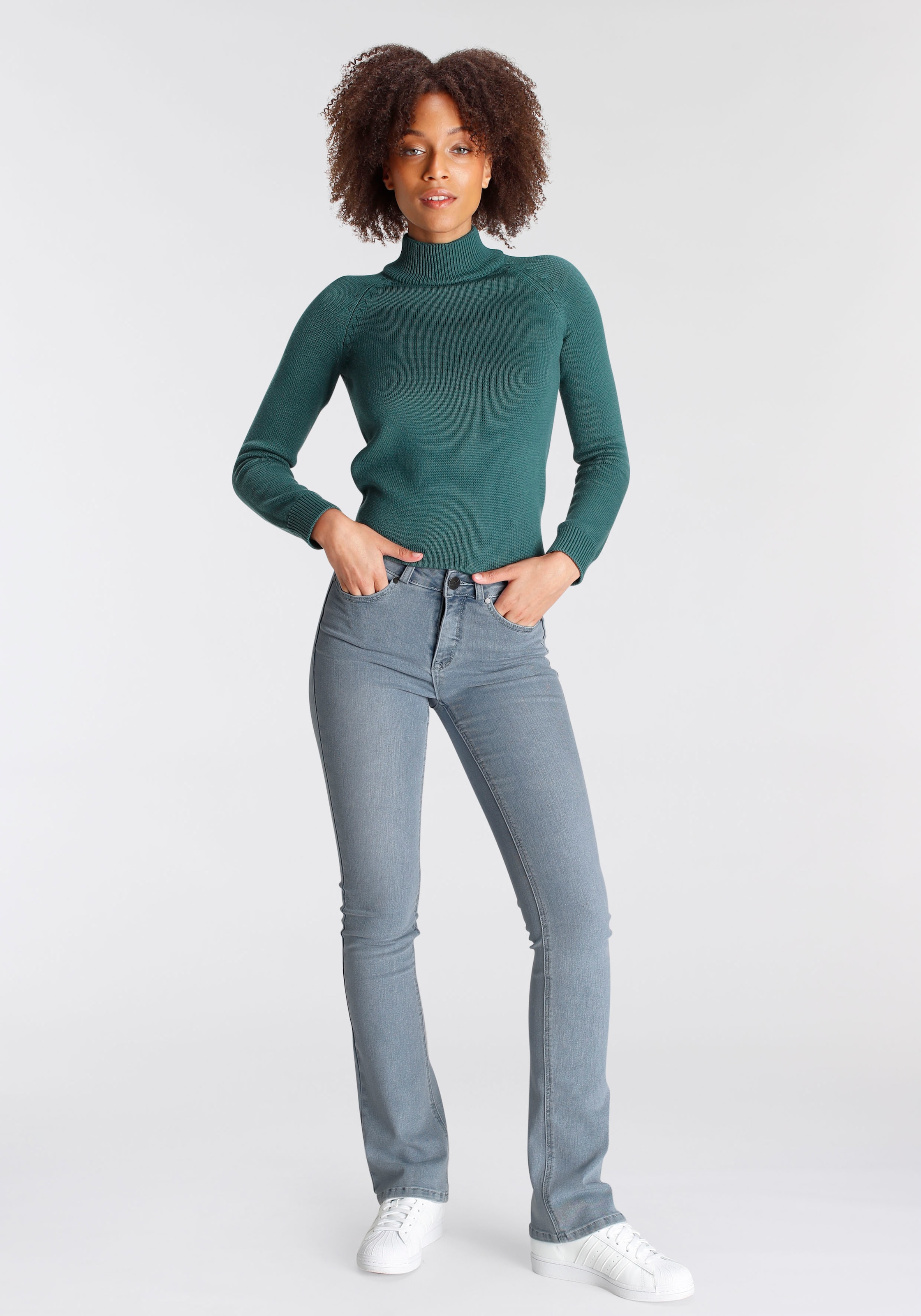 Arizona Bootcut-Jeans »Ultra Soft«, elastische Passform, ausgestellte Beinform, hohe Leibhöhe