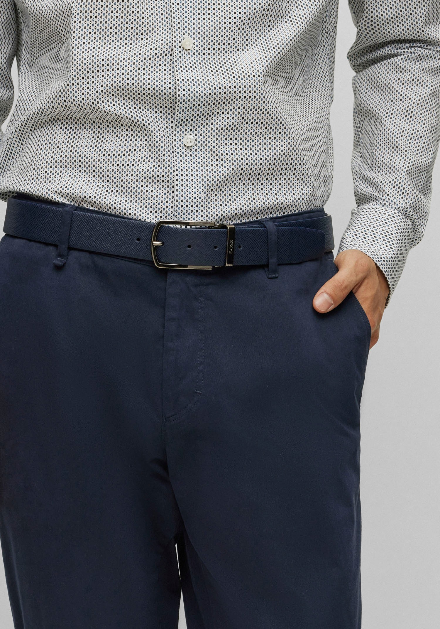 BOSS Ledergürtel, in Onesize Größe, mit Metall-Schnalle und dezenter Logo-Schlaufe