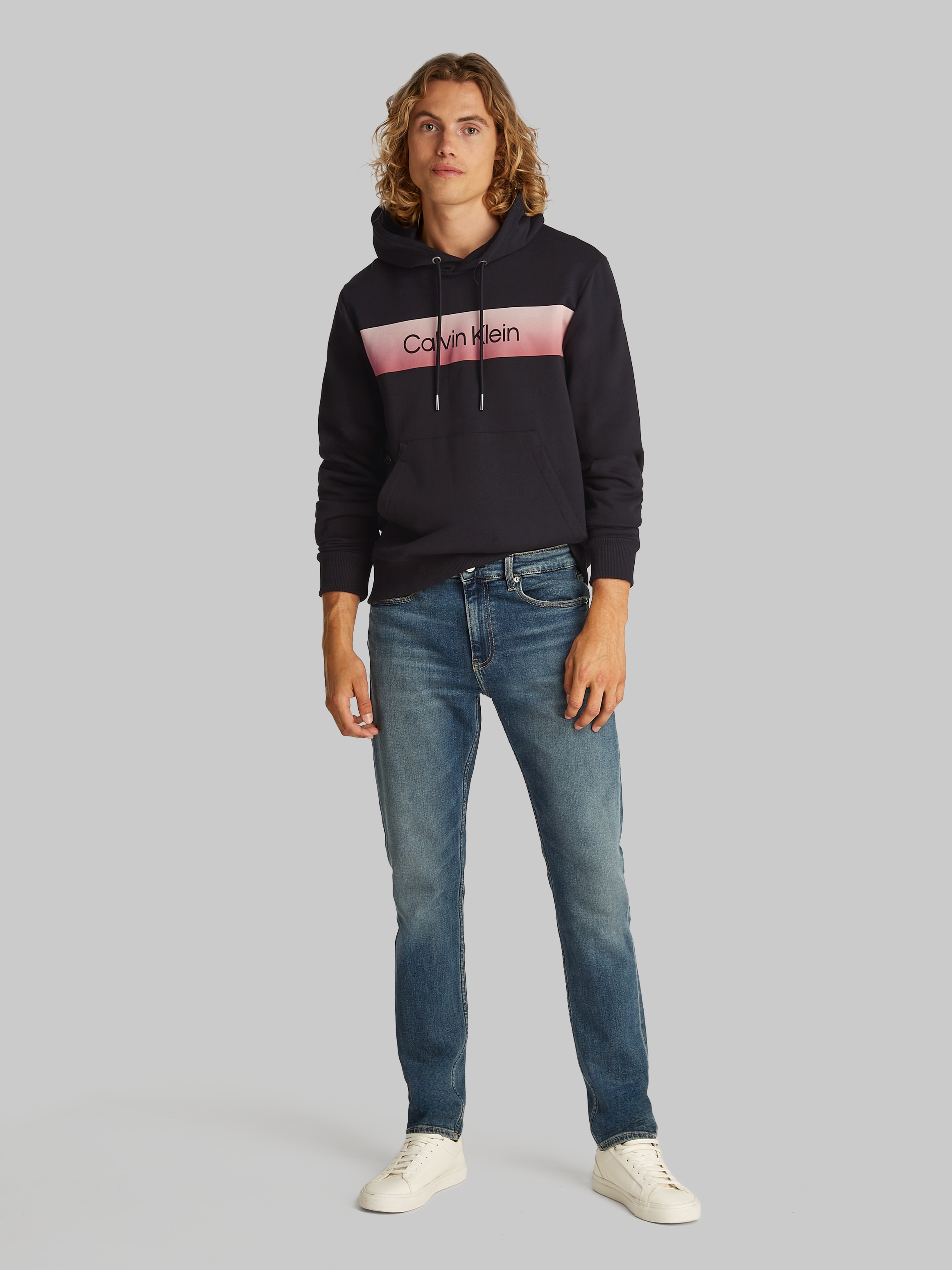 Calvin Klein Hoodie »LINEAR OMBRE CHEST LOGO HOODIE«, mit Logo