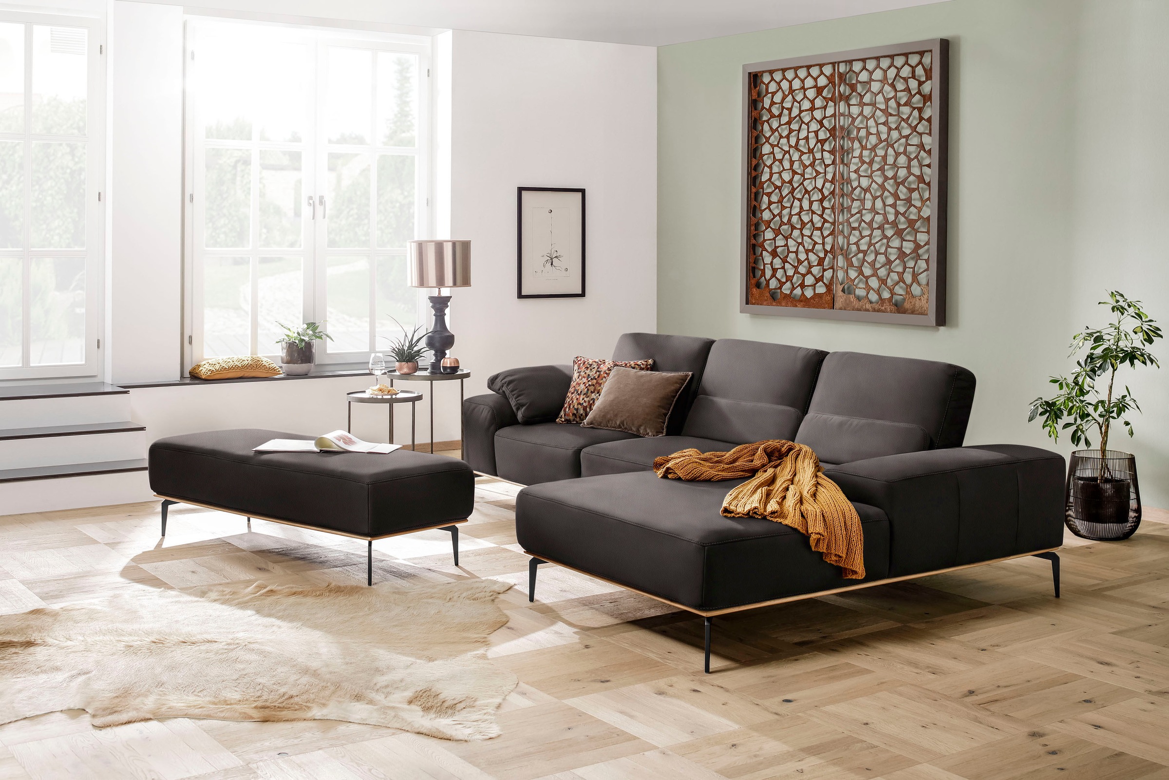 W.SCHILLIG Ecksofa »run, Designsofa mit tollem Sitzkomfort, bequem, L-Form«, mit Holzsockel, Füße in Schwarz pulverbeschichtet, Breite 299 cm