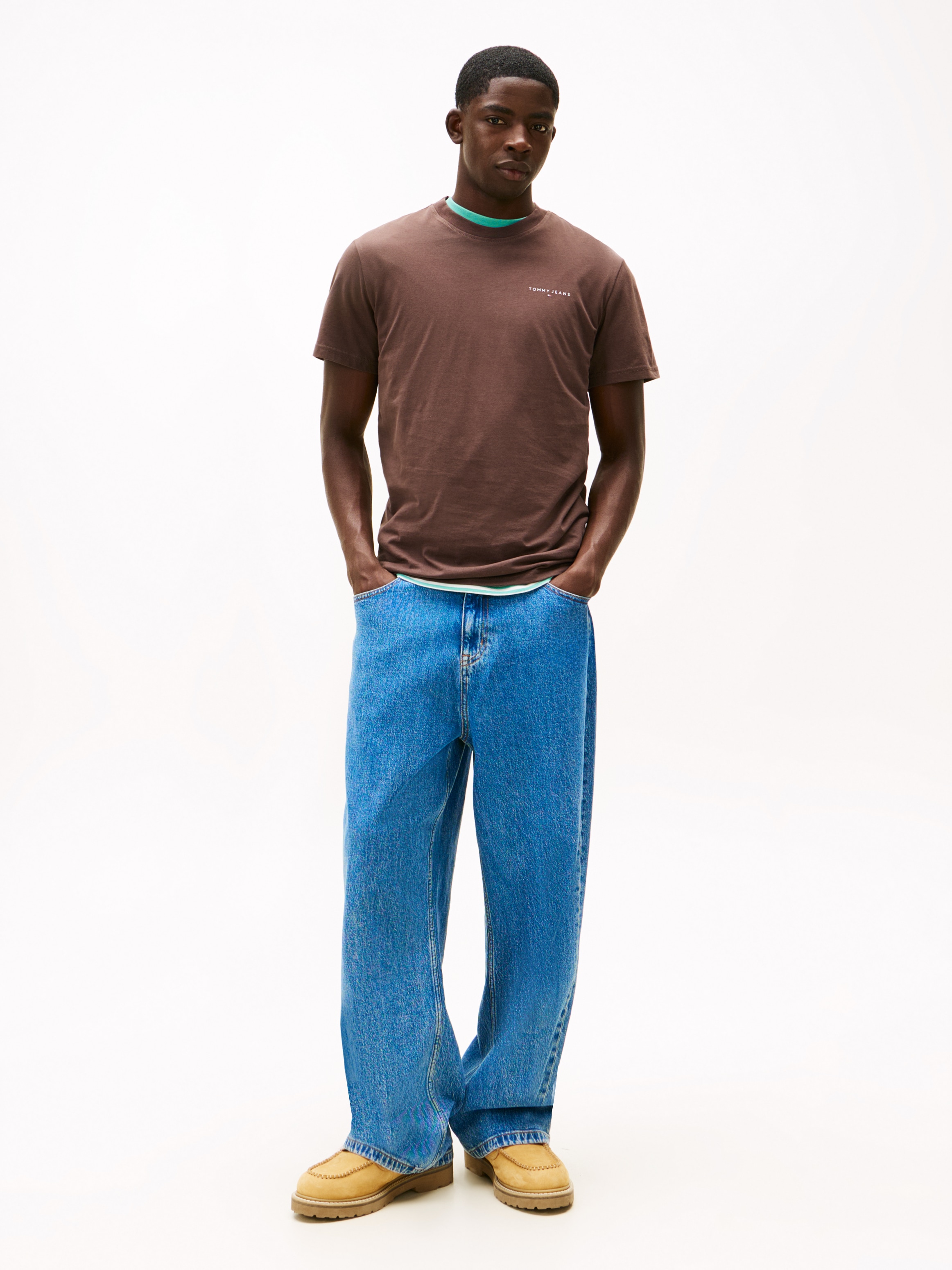 Tommy Jeans T-Shirt »TJM SLIM LINEAR CHEST TEE EXT« Mit Rundhalsausschnitt