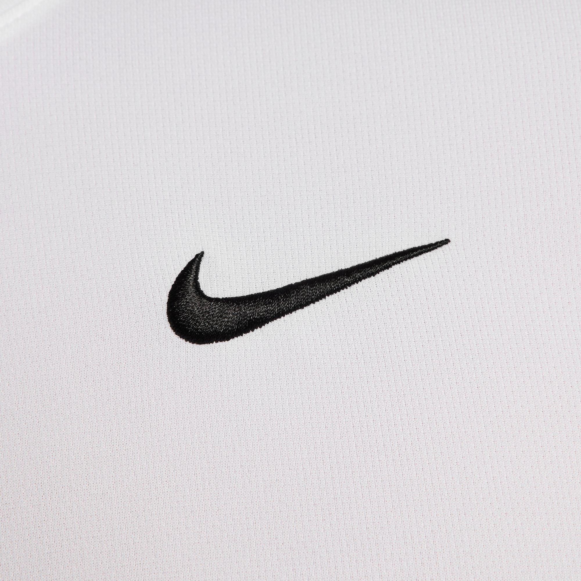 Nike T-Shirt »NikeCourt Victory Men's Dri-FIT Tennis Top« gerader Schnitt, hüftbedeckende Länge, Rundhalsausschnitt