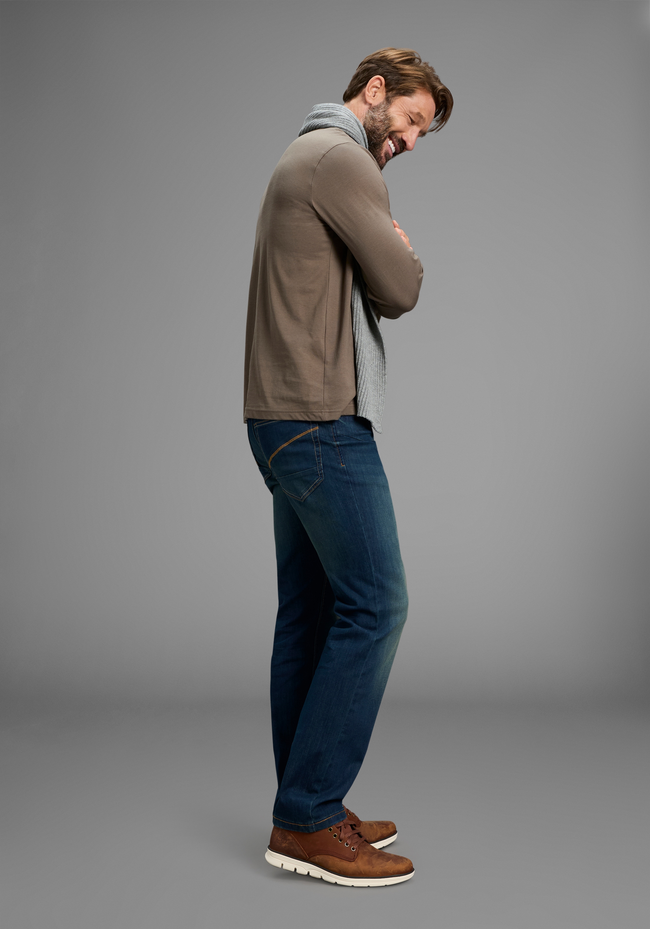 Arizona Straight-Jeans gerades Bein, mit Eingrifftaschen, Gesäßtaschen und Coinpocket