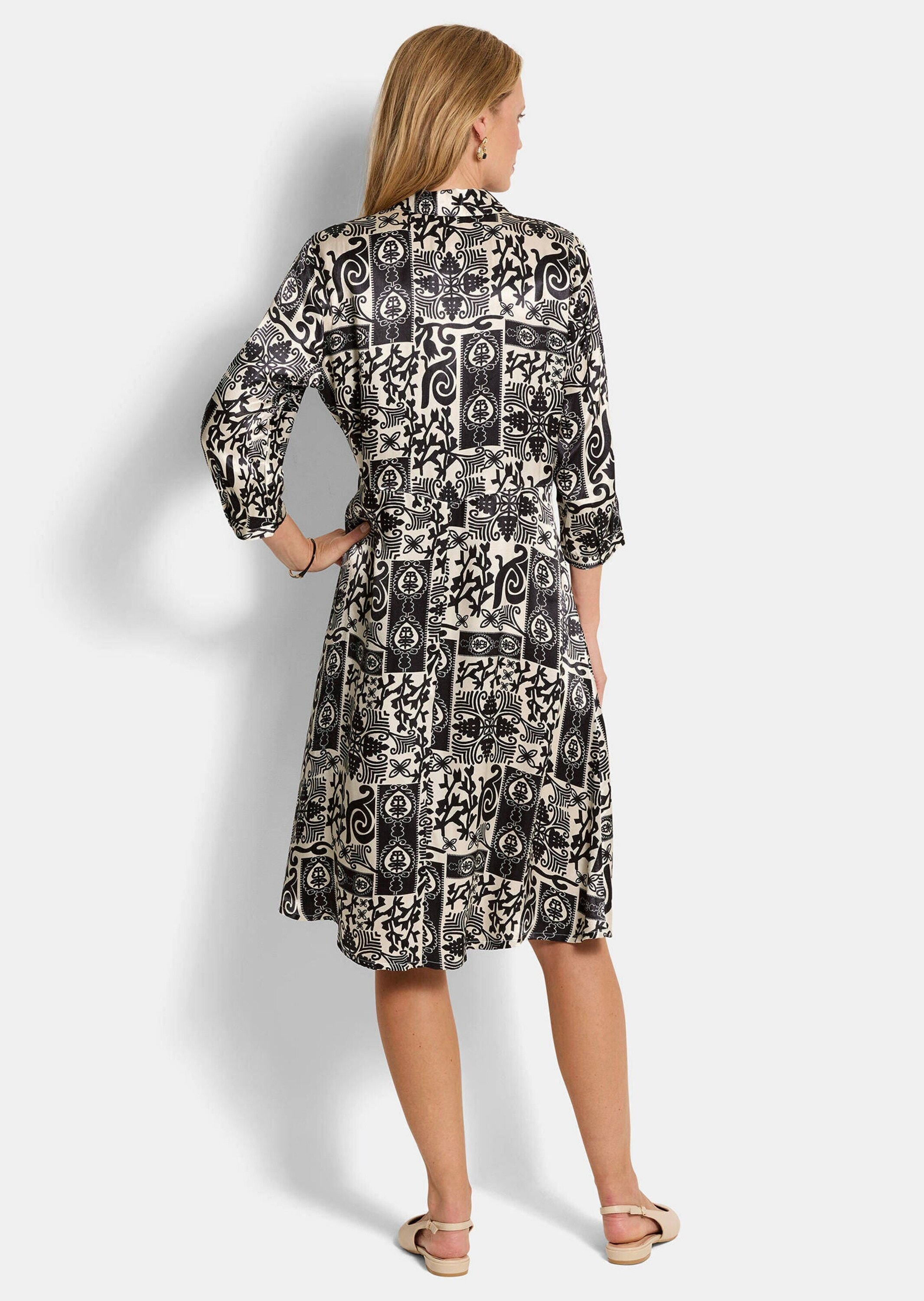 GOLDNER Sommerkleid »Kurzgröße Viskosekleid mit Bicolor-Print« Taschen in der Seitennaht