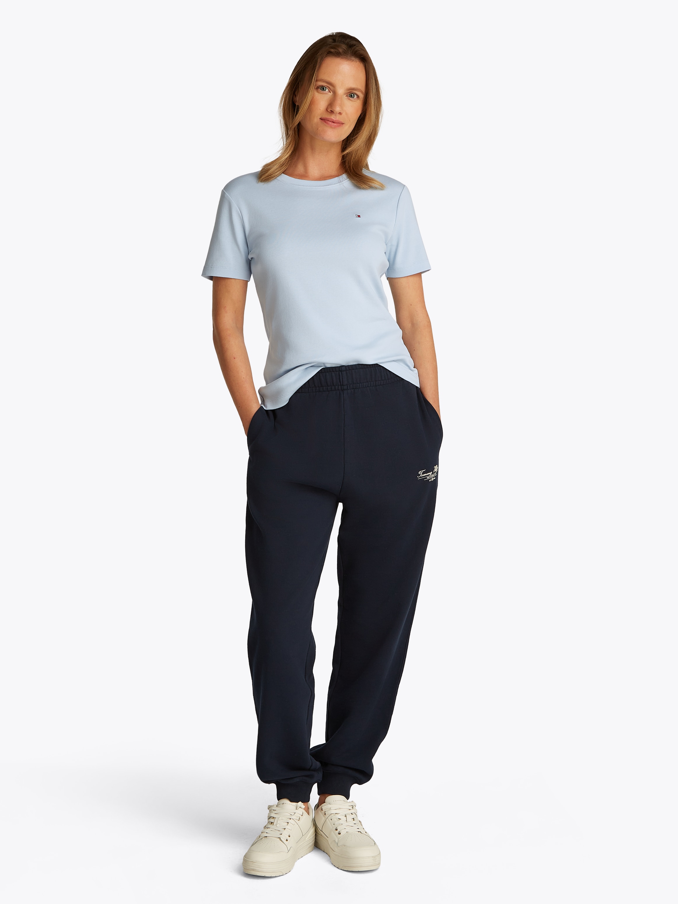 Tommy Hilfiger T-Shirt »SLIM CODY C-NK SS«, mit Logostickerei