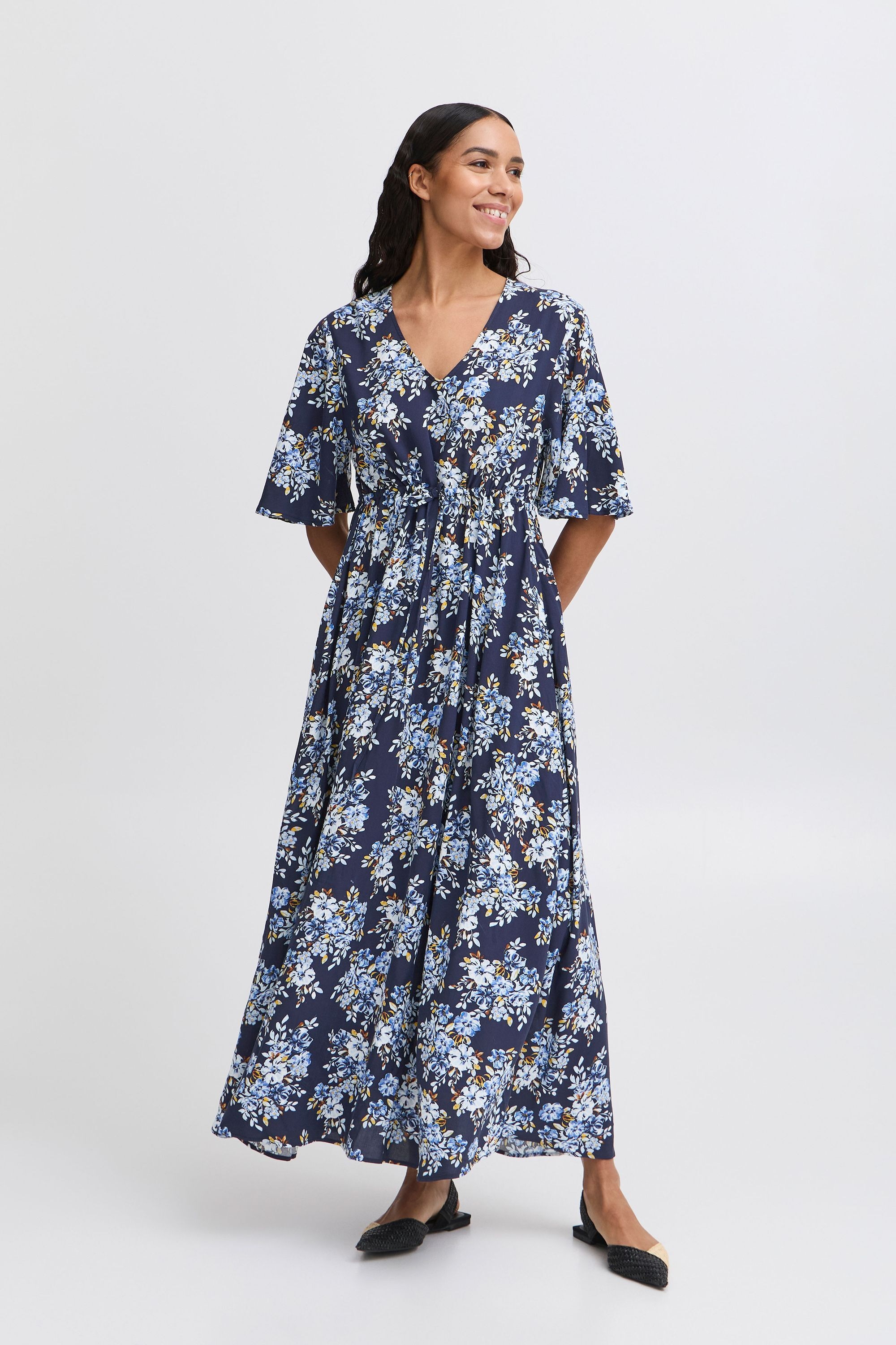 b.young Maxikleid »Maxikleid BYMMJOELLA«