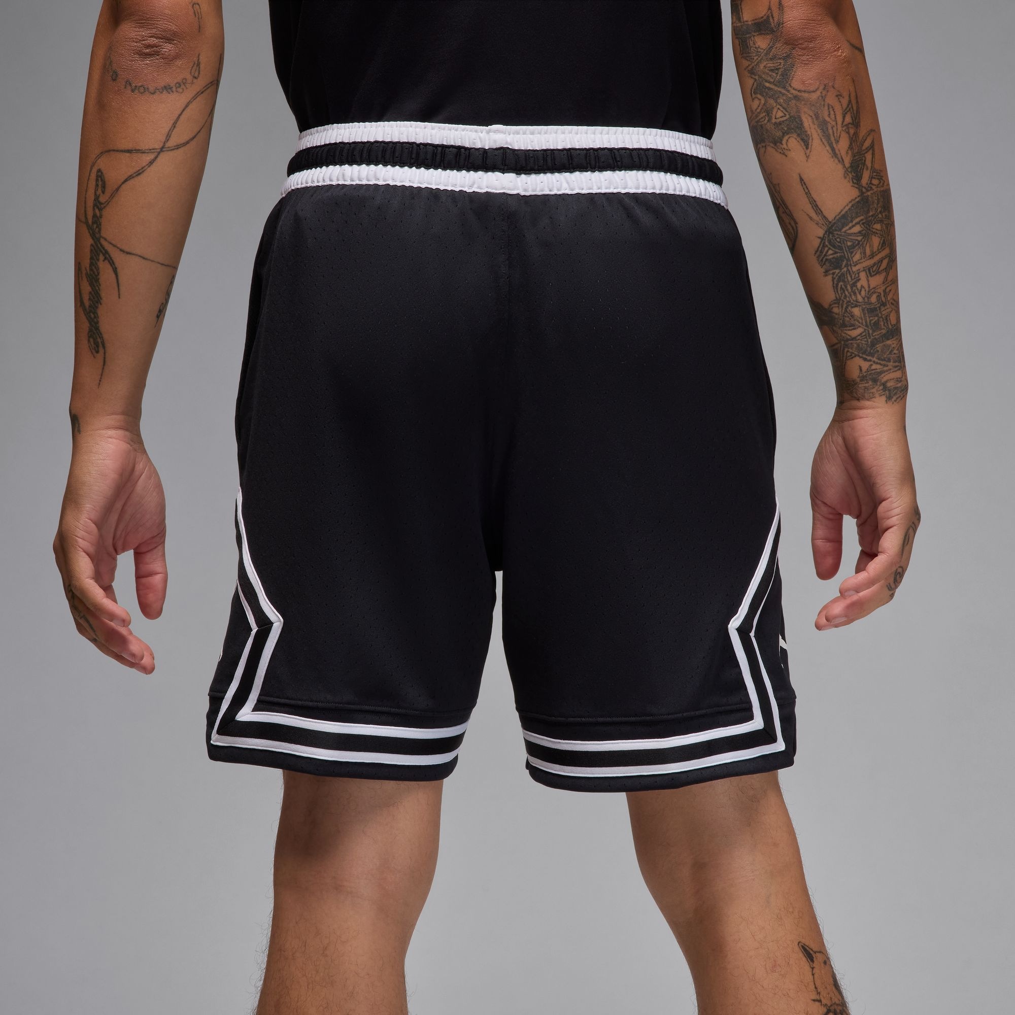 Jordan Trainingsshorts »Jordan Sport Men's Dri-FIT Mesh Diamond Shorts«  mit Kordelzug im Bund, aus Polyester