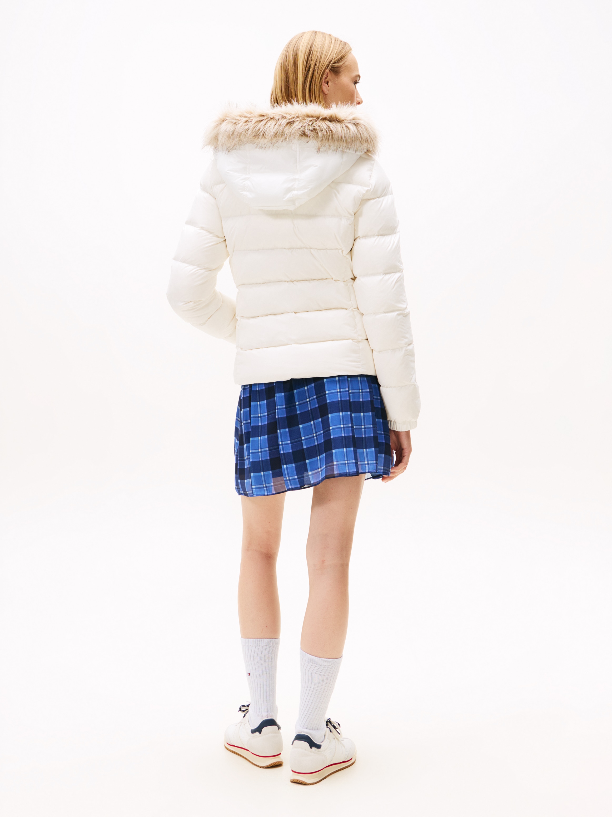 Tommy Jeans Steppjacke »TJW BASIC HOODED DOWN JACKET EXT«, mit Kapuze, mit Logostickerei