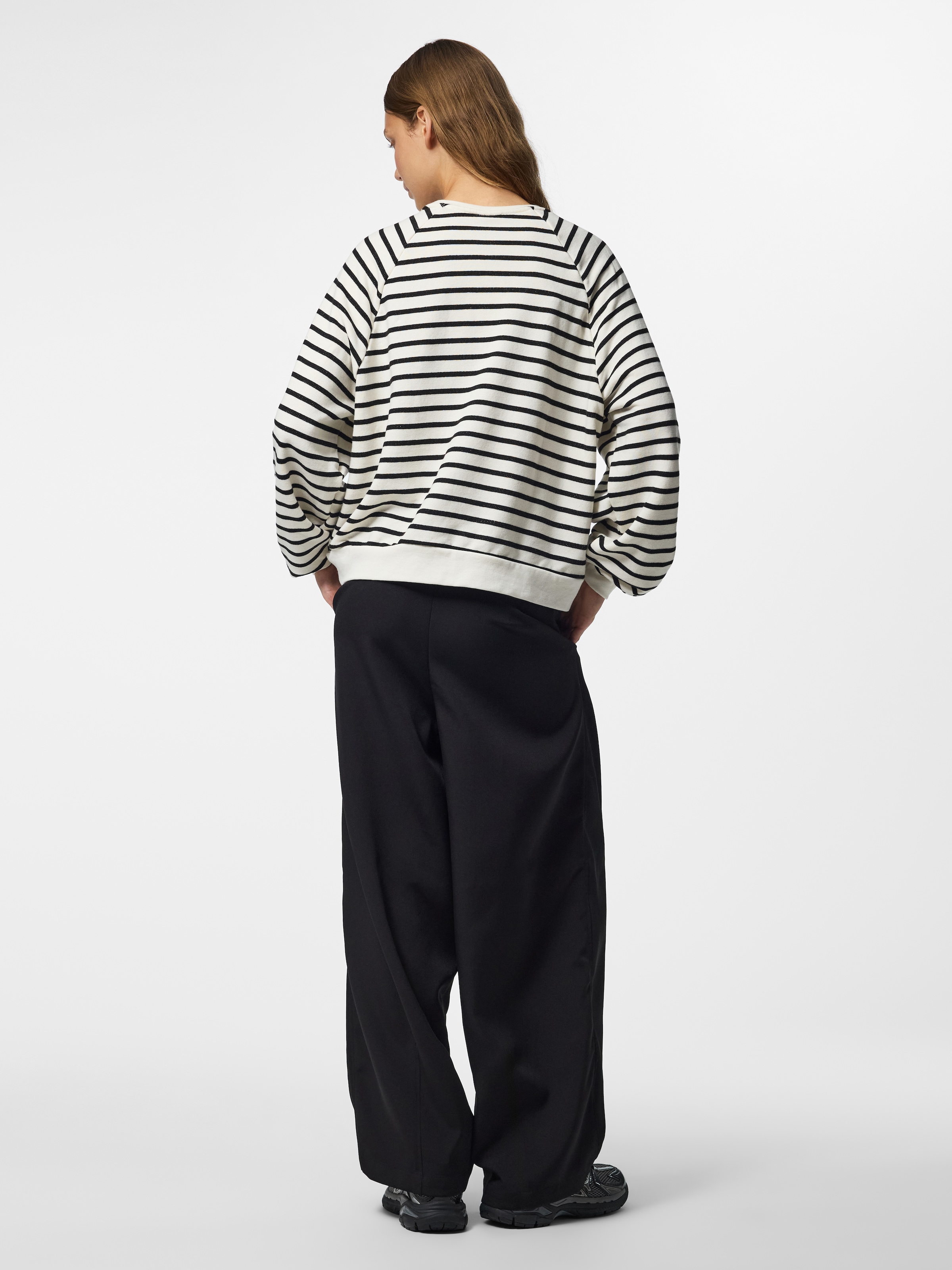 pieces Sweatshirt »PCGRETA LS EMB UB SWEAT FC«, Baumwollmischung, regular fit
