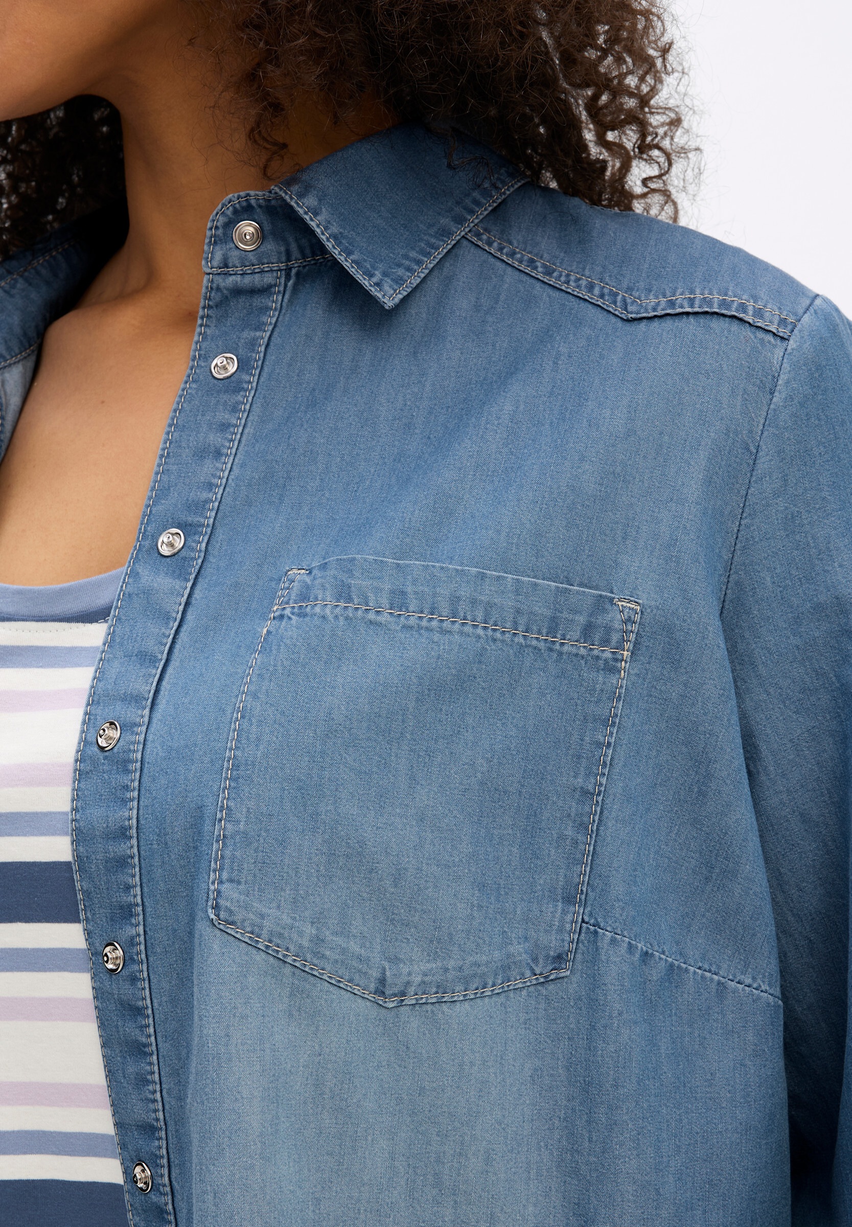 Sheego Jeansbluse »Jeansbluse Jeansbluse in leichter Waschung«
