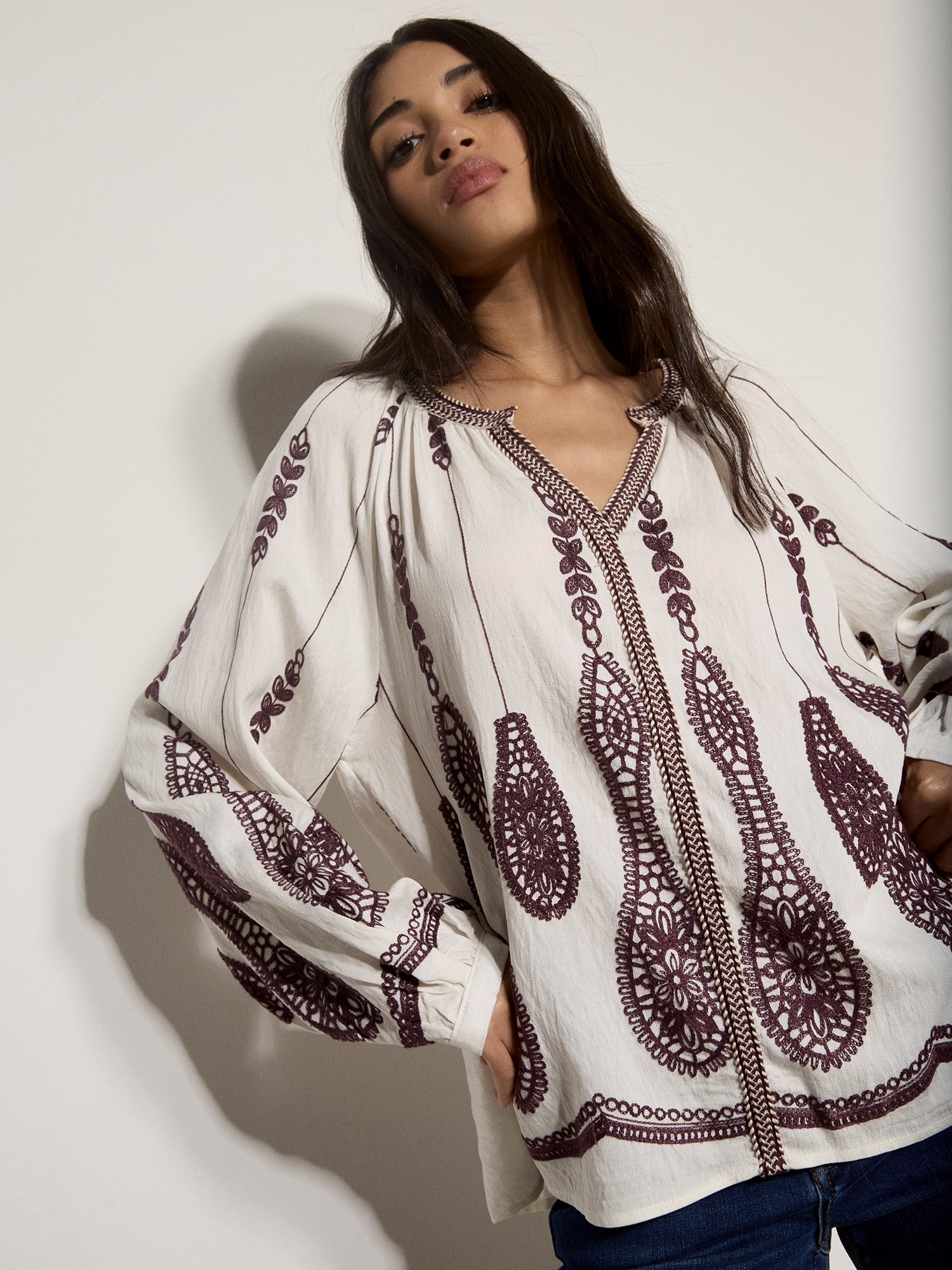 Apricot Shirtbluse »Boho Bluse« mit Stickerei