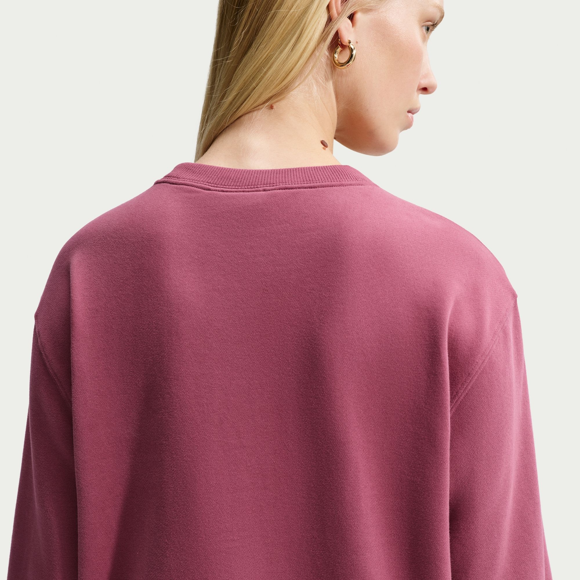 Nike Sportswear Sweatshirt »W NK STDO FLC LW STD CREW«, mit Rundhalsausschnitt, aus angerauter Sweatware, in normaler Länge
