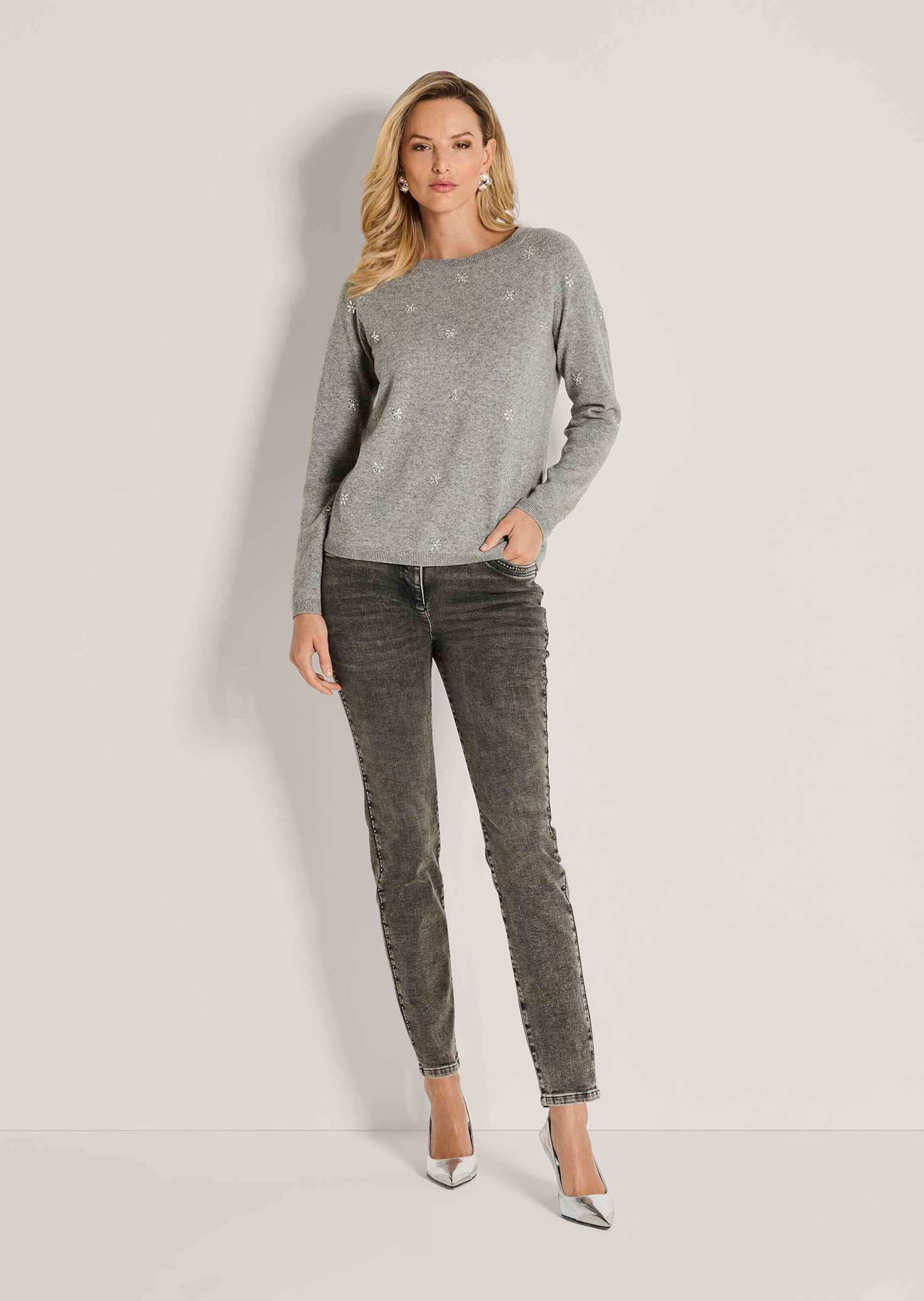 MADELEINE Longpullover »Strickpullover Winterpullover mit edlen Ziersteinen«
