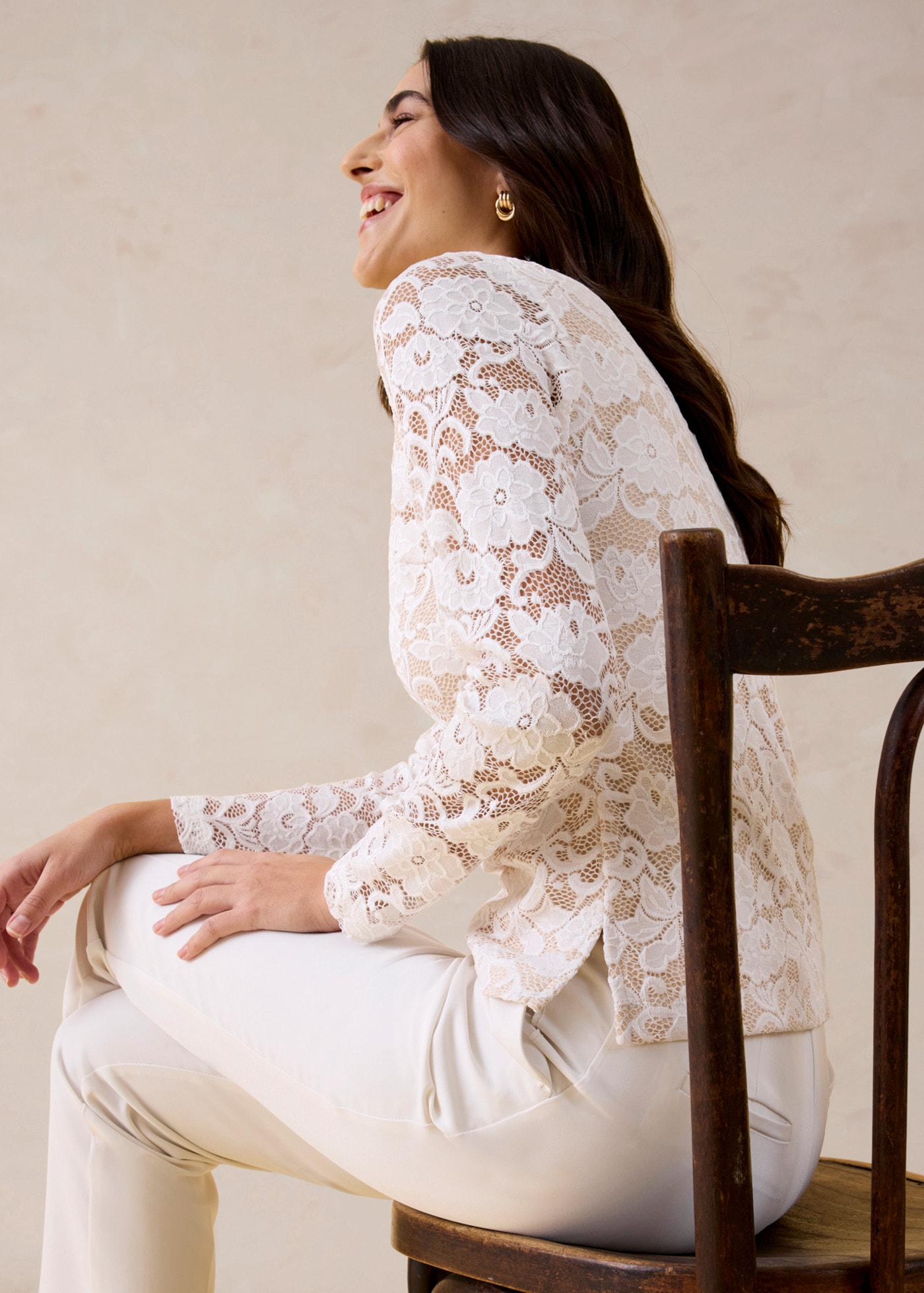 bonprix Langarmshirt mit romantischem Blumenmuster, schmale Passform
