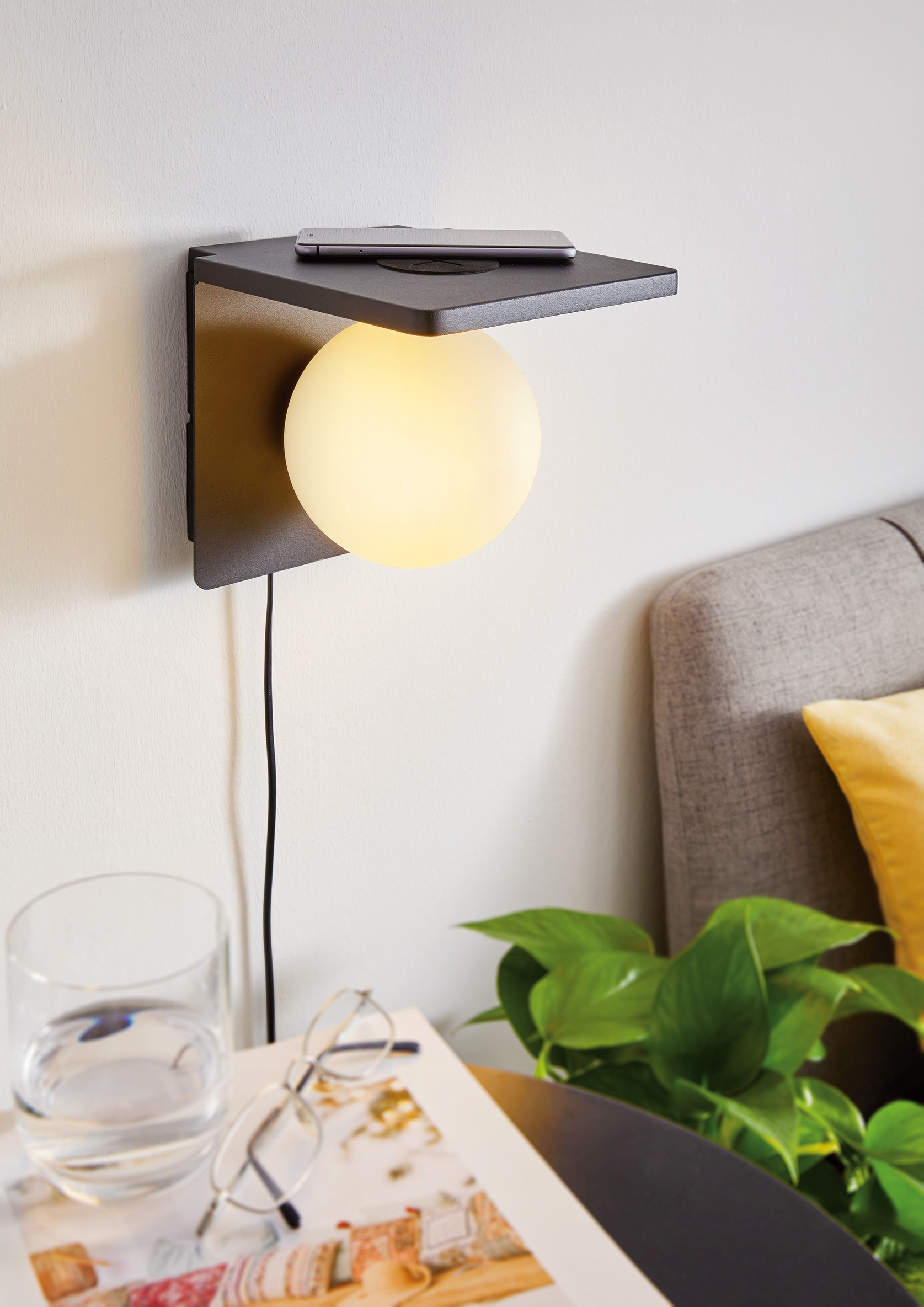 EGLO Wandleuchte »CIGLIE« E14 1 Stk. QI-charger