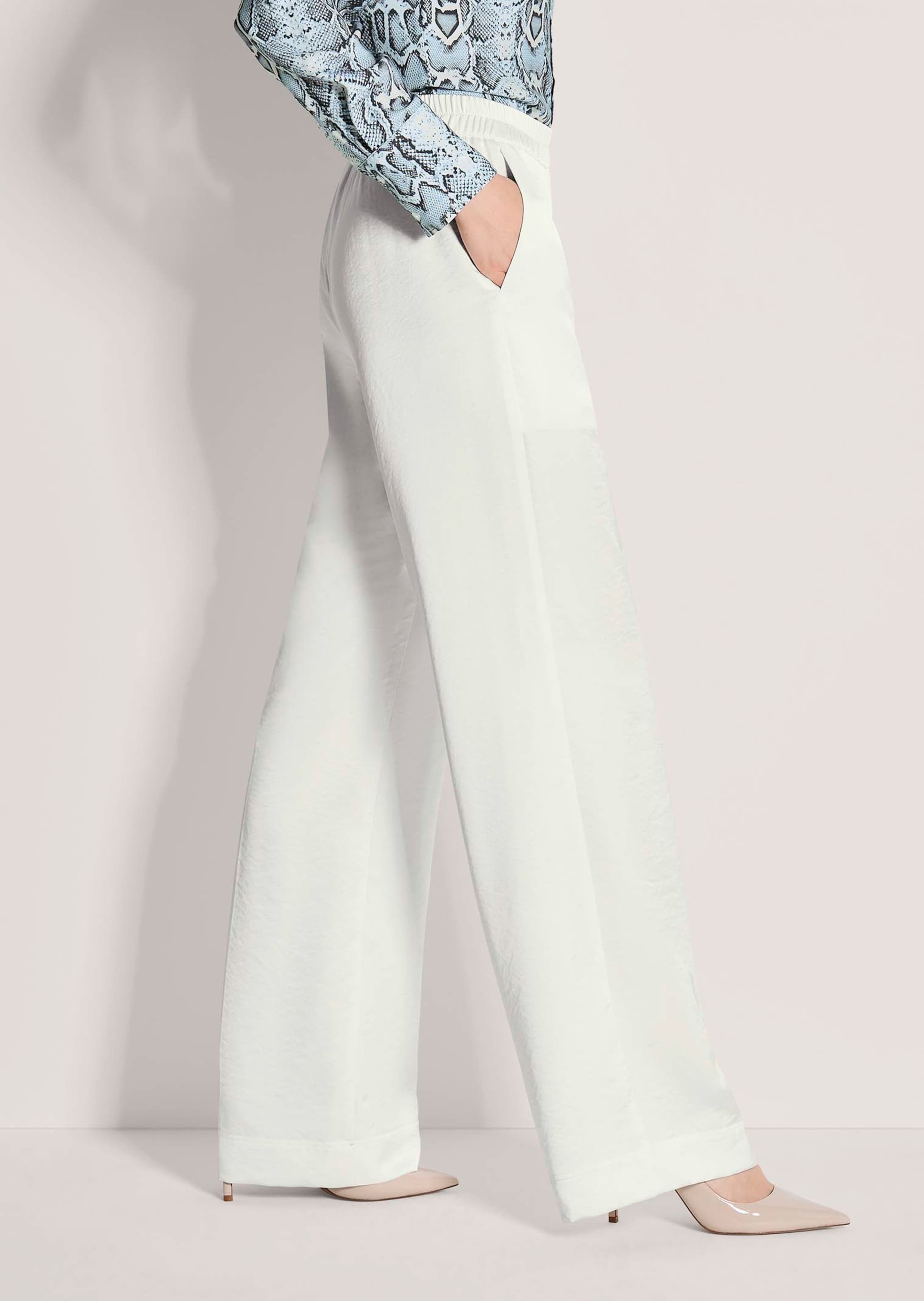 MADELEINE Schlupfhose »Bügelfaltenhose Schlupfhose mit Bügelfalten«  bewegte Oberfläche