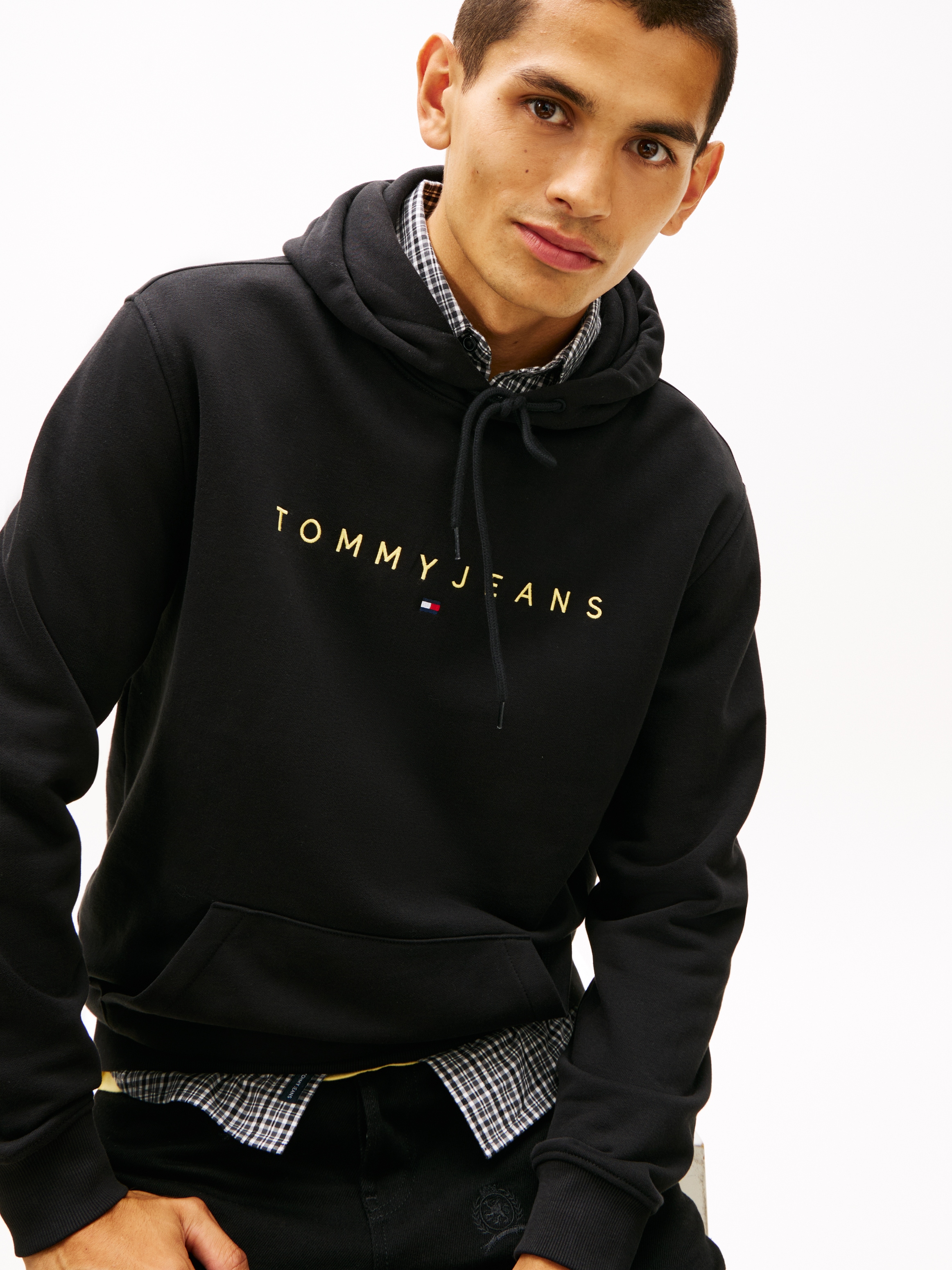 Tommy Jeans Hoodie »TJM REG LINEAR LOGO HOODIE EXT«, mit Logo-Stickerei
