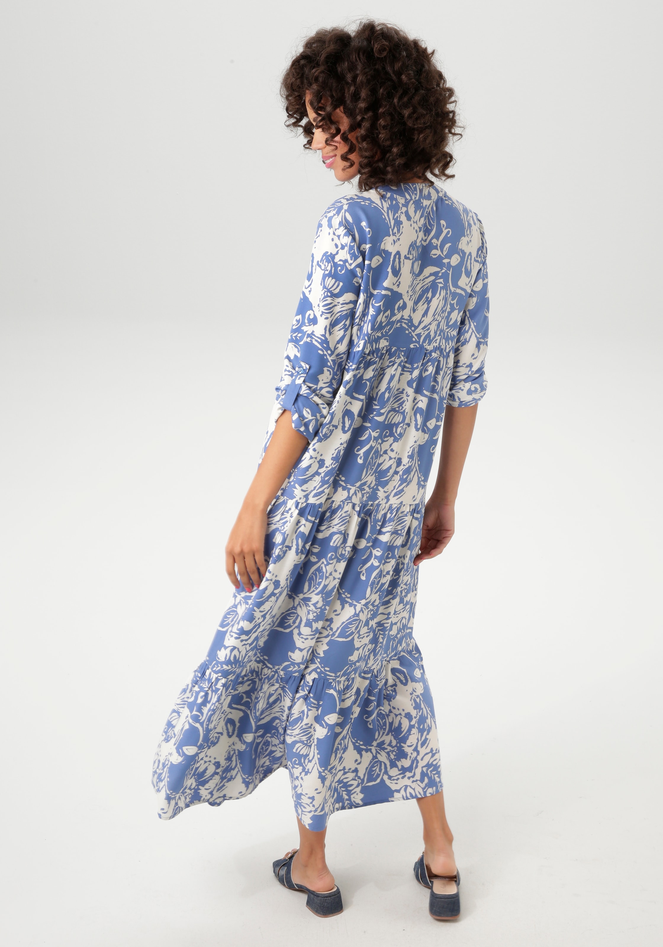 Aniston CASUAL Maxikleid, mit großflächigem. grafischen Blumendruck