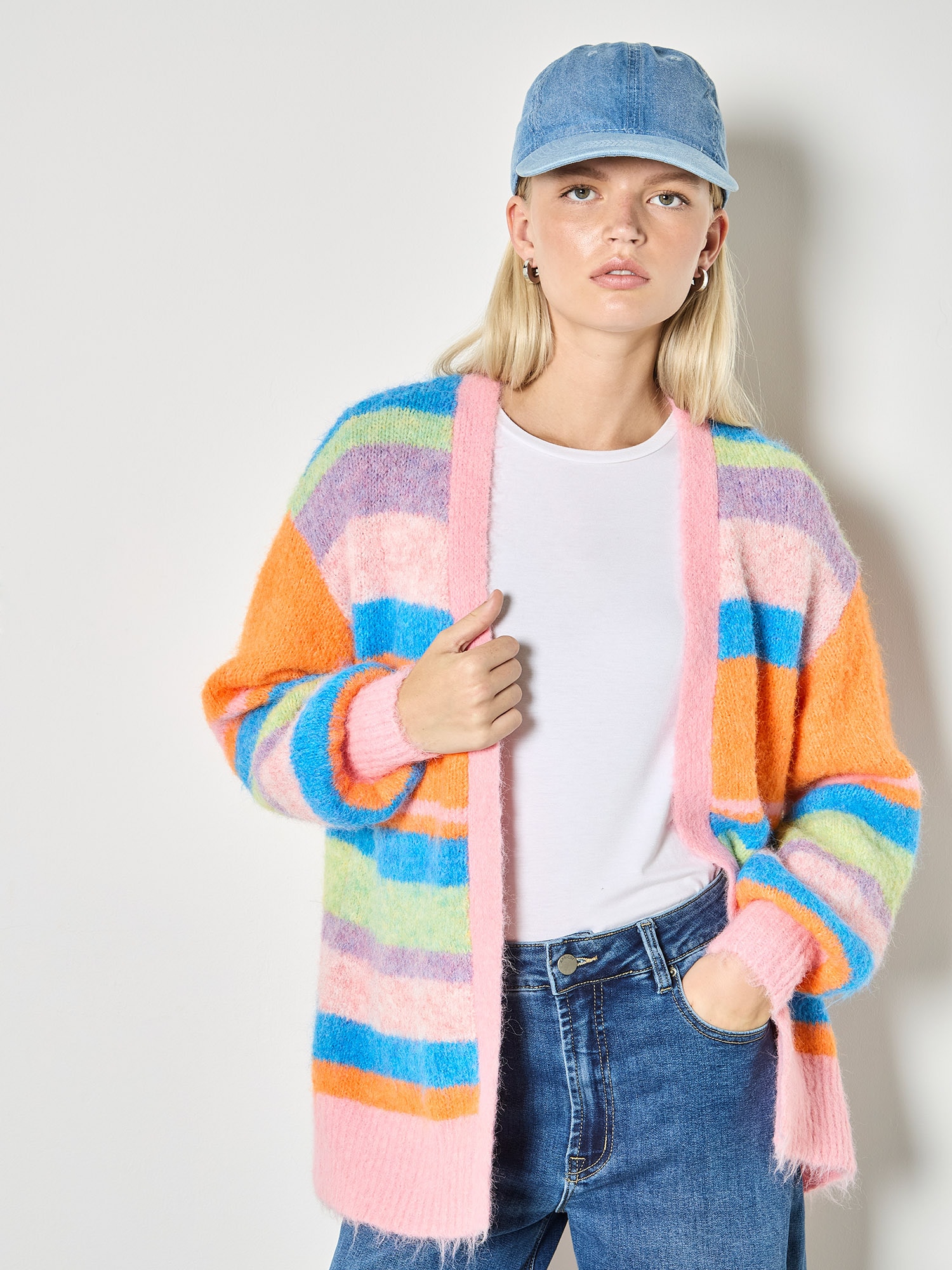 Apricot Strickjacke »Strickjacke« mit Streifen