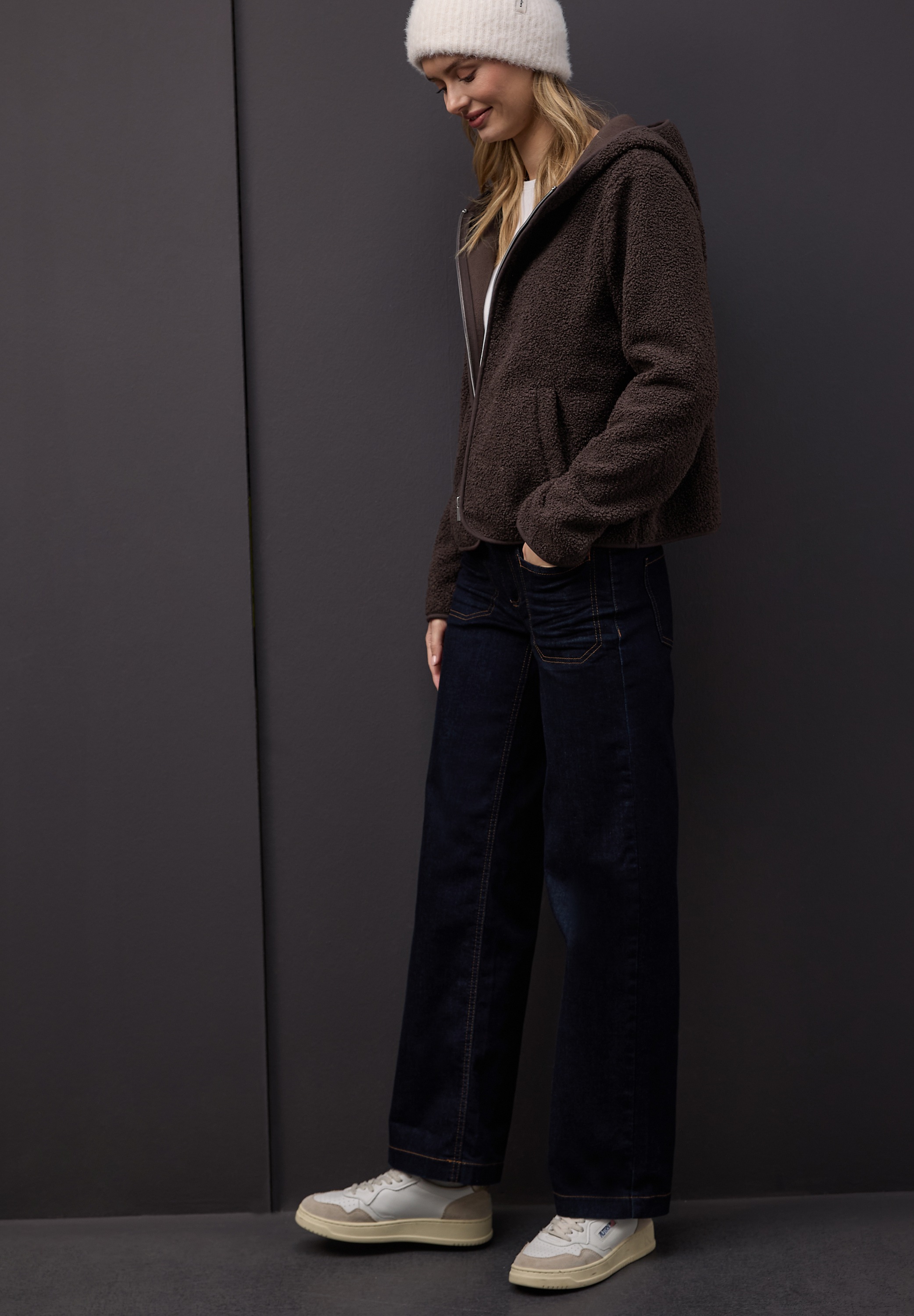 STREET ONE Strickfleecejacke mit Kapuze Teddy-Jacke mit Kapuze und Reißverschluss