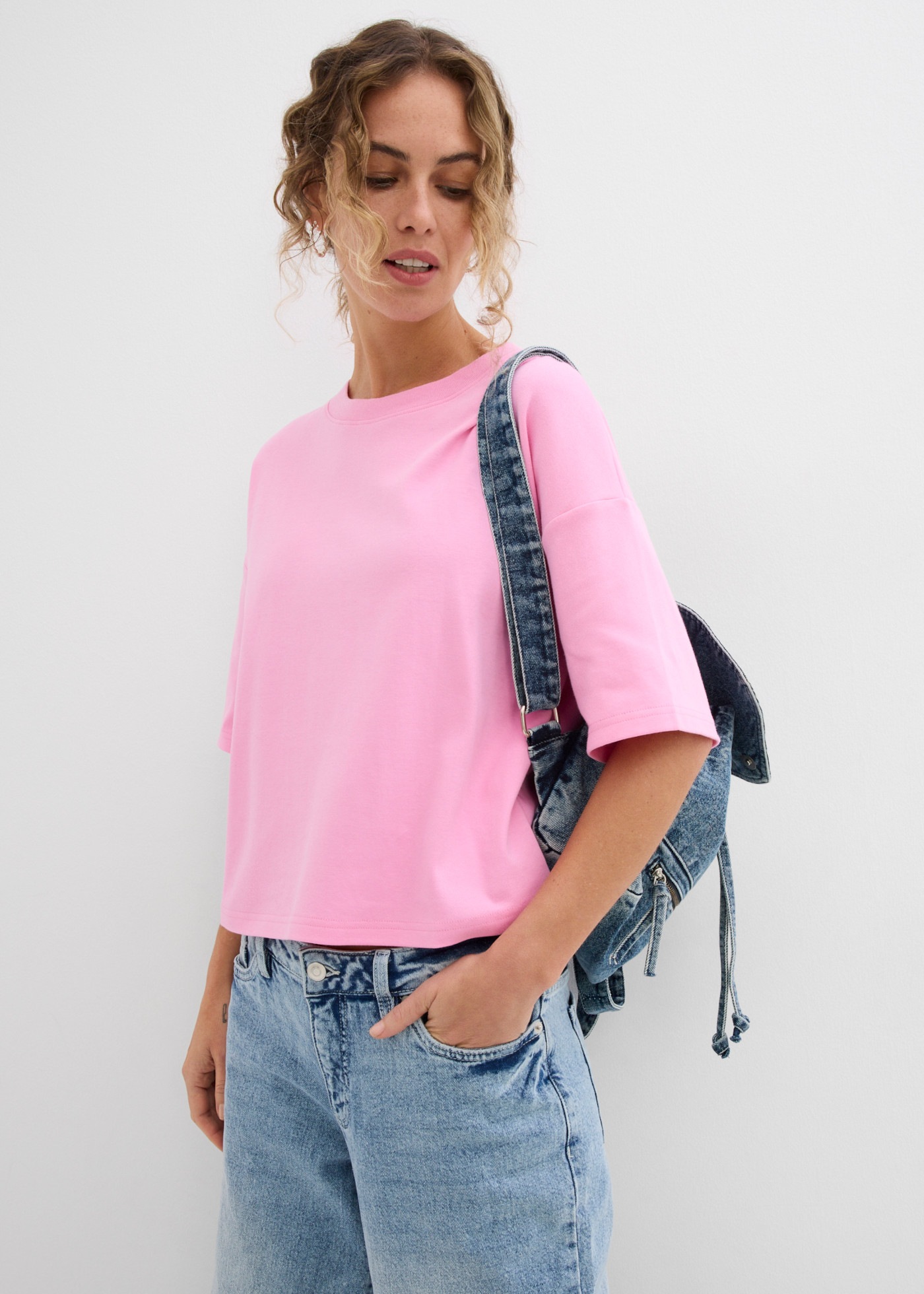 bonprix T-Shirt Oversize-Style, mit Rundhalsausschnitt, aus Baumwolle
