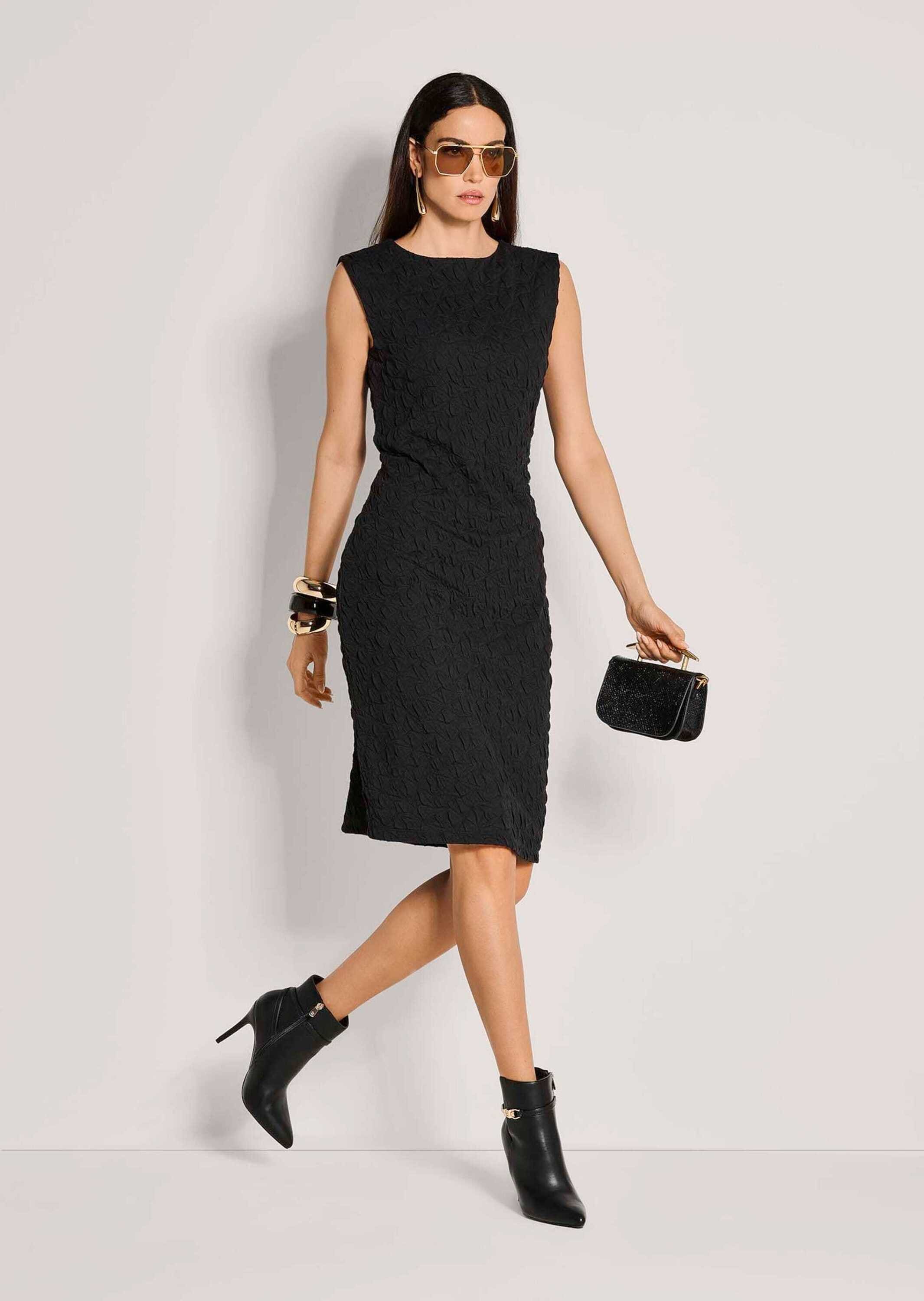 MADELEINE Sommerkleid »Etuikleid Elegantes ärmelloses Kleid mit Struktur« Struktur-Qualität