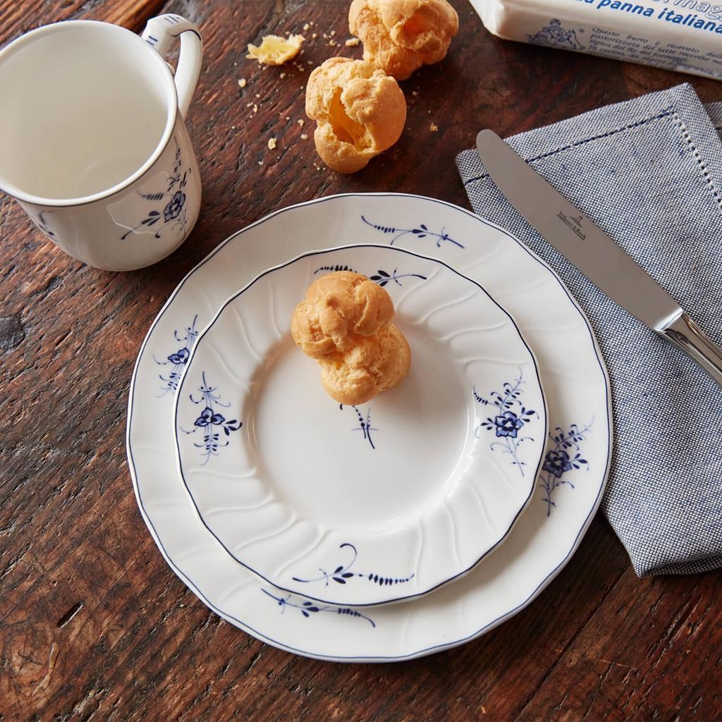 Villeroy & Boch Geschirr-Set »Geschirr-Set Vieux Luxembourg 18er Set weiß-blau« Spülmaschinengeeignet, Mikrowellengeeignet