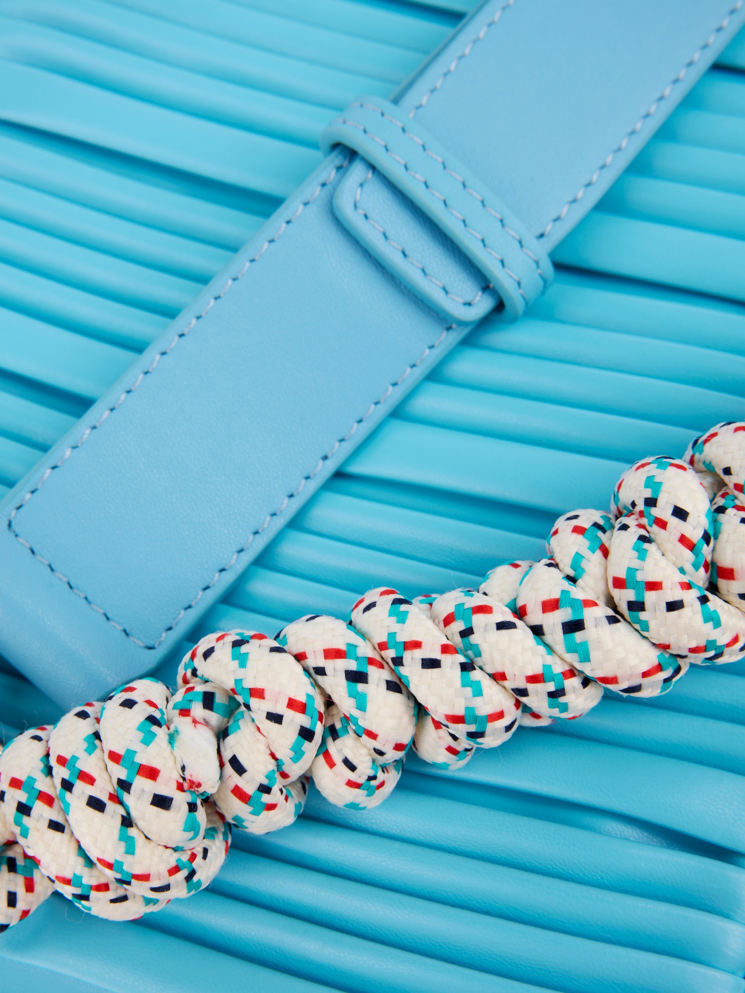 Marc Cain Handtasche »Sports Salty Breeze« Damen Schultertasche, Handtasche mit modischem Umhängeriemen