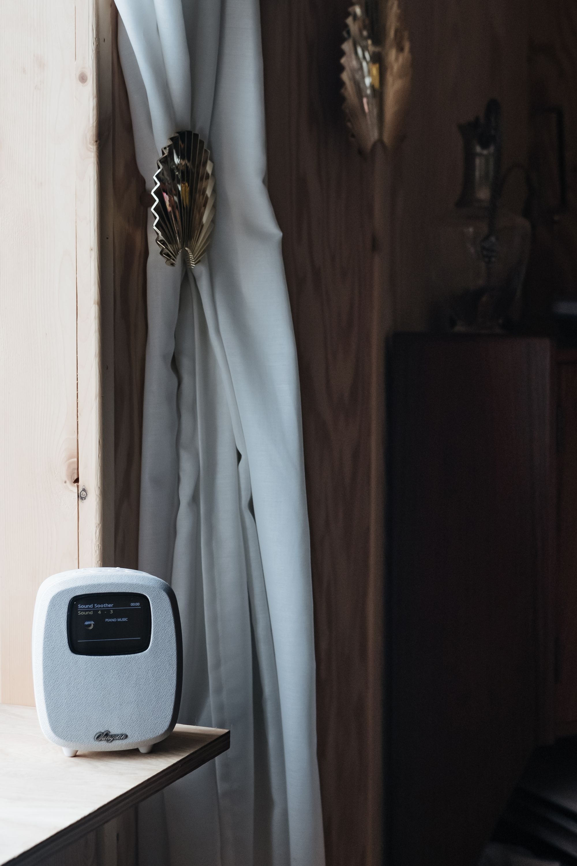 Sangean Uhrenradio »DCR-83« (A2DP Bluetooth | AVRCP Bluetooth FM-Tuner mit RDS ) DAB+, Farbdisplay, Bluetooth, USB zum Aufladen des Smartphones