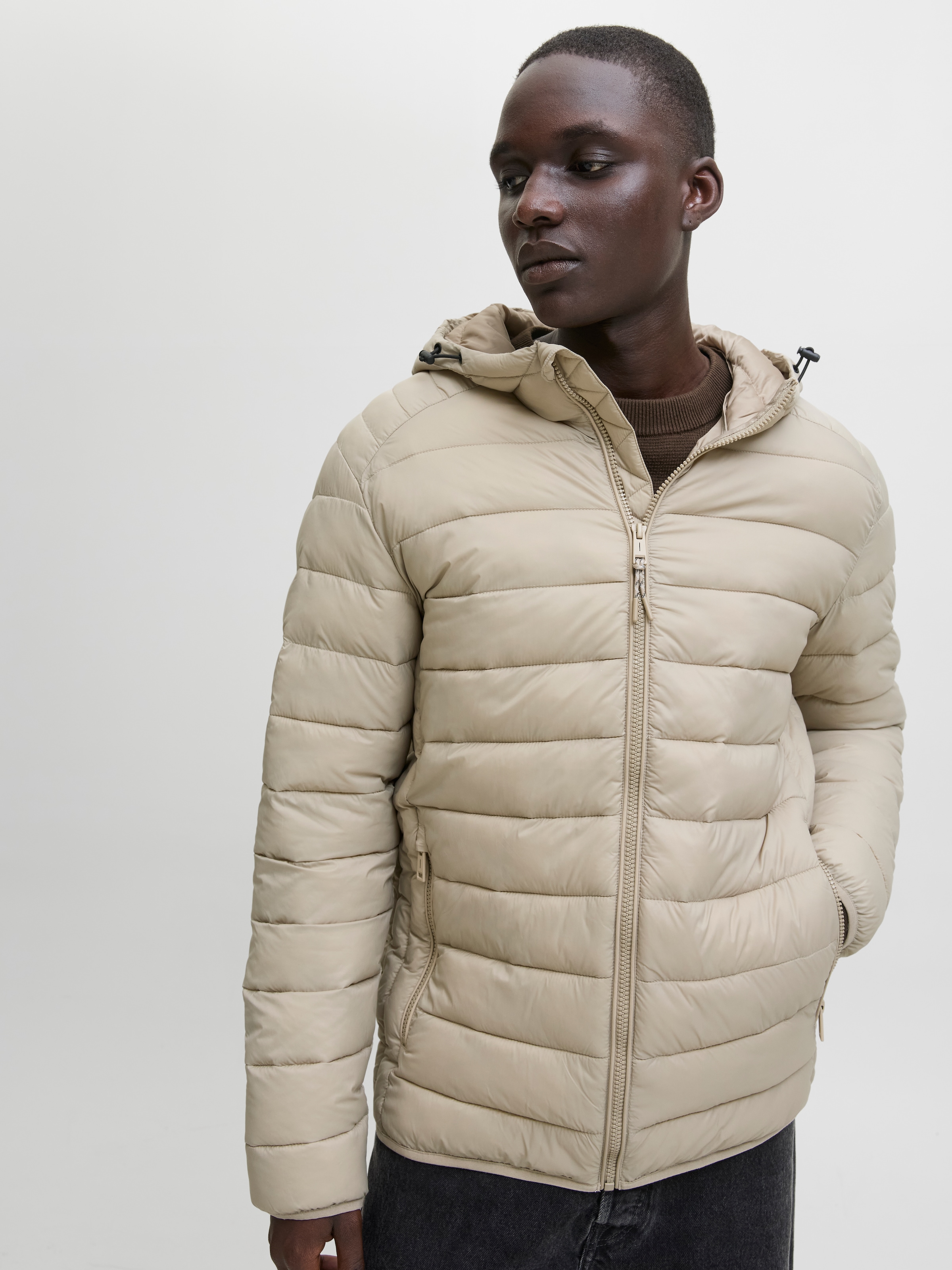 Jack & Jones Steppjacke »JJEBRADLEY LIGHT PUFFER HOOD NOOS«, mit Kapuze