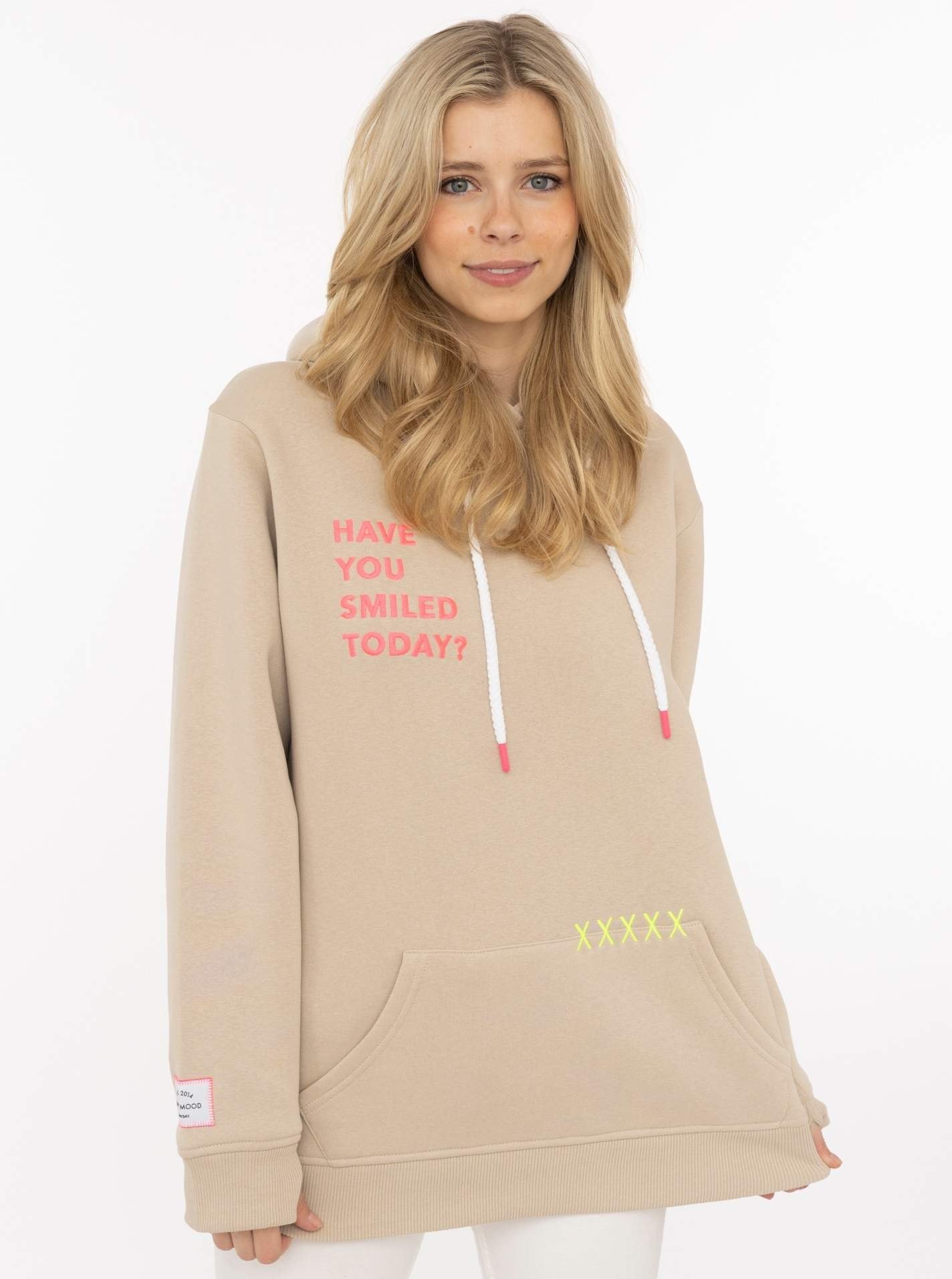 Zwillingsherz Hoodie »"Smile Cross"«, Statement Schriftzug, Stickerei, Kapuze, Kängurutasche
