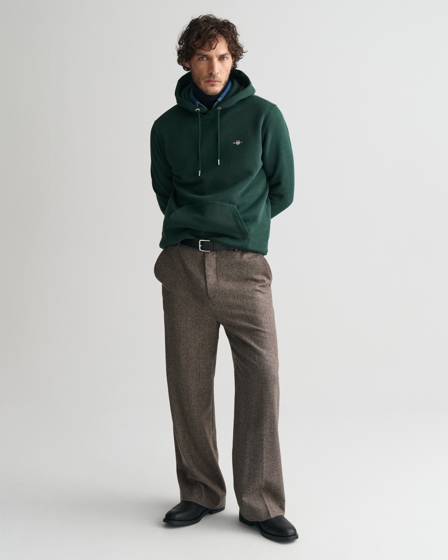Gant Hoodie »REG SHIELD HOODIE«, mit Logostickerei auf der Brust