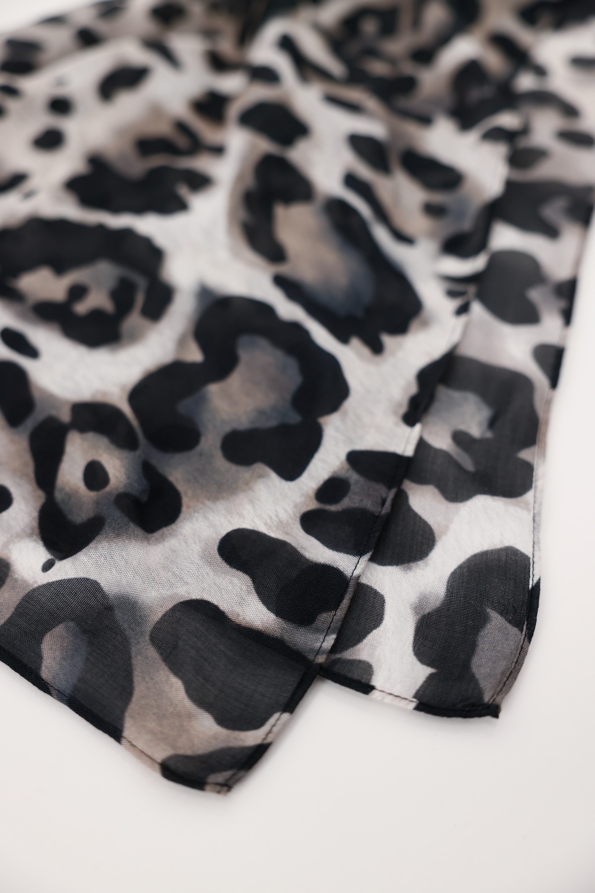 Monari Modetuch »Schal/Tuch Leodruck allover« mit Animalprint
