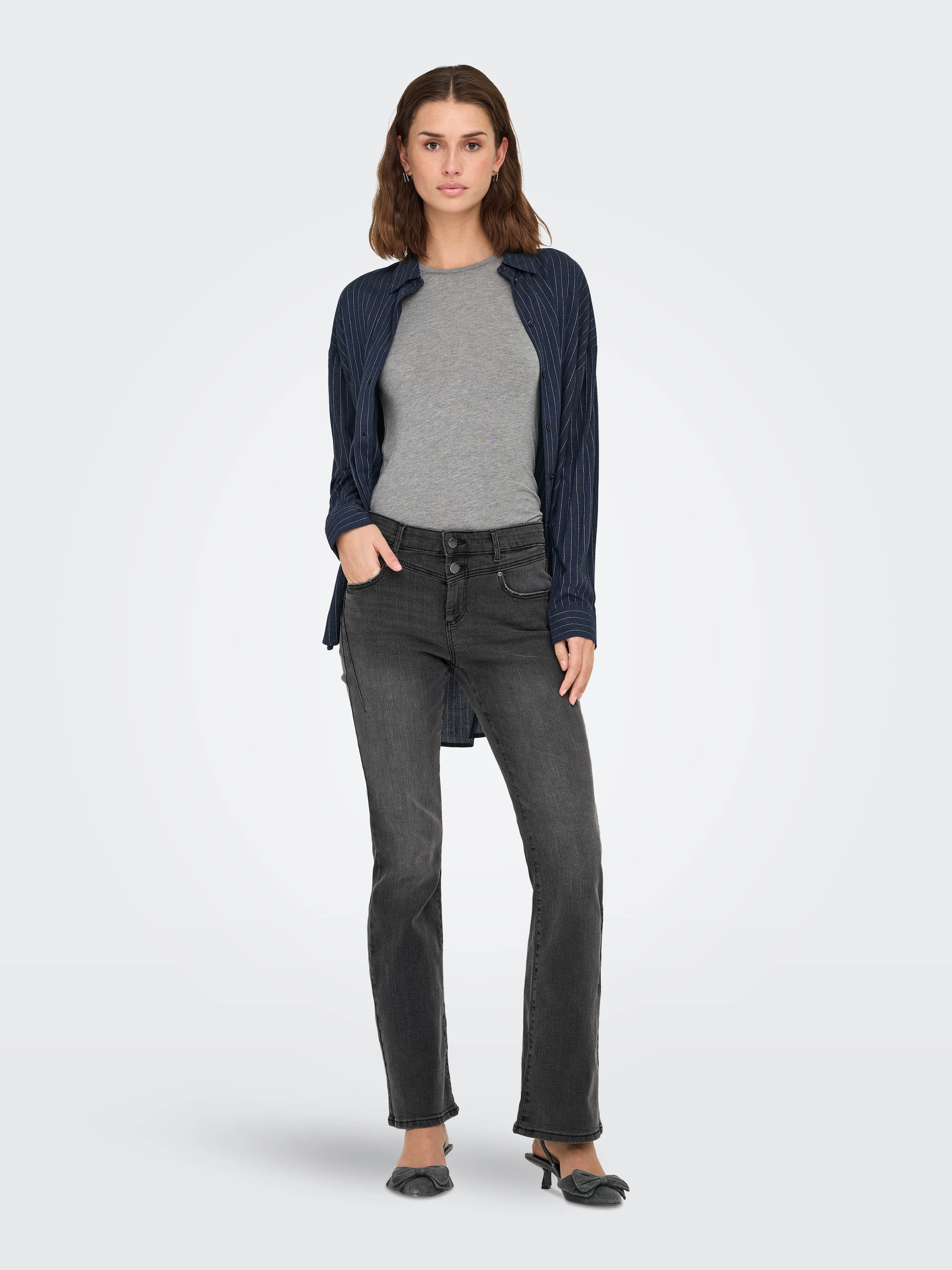 ONLY Bootcut-Jeans »ONLSARAH VIS BUT MID FLARED DNM BOX«