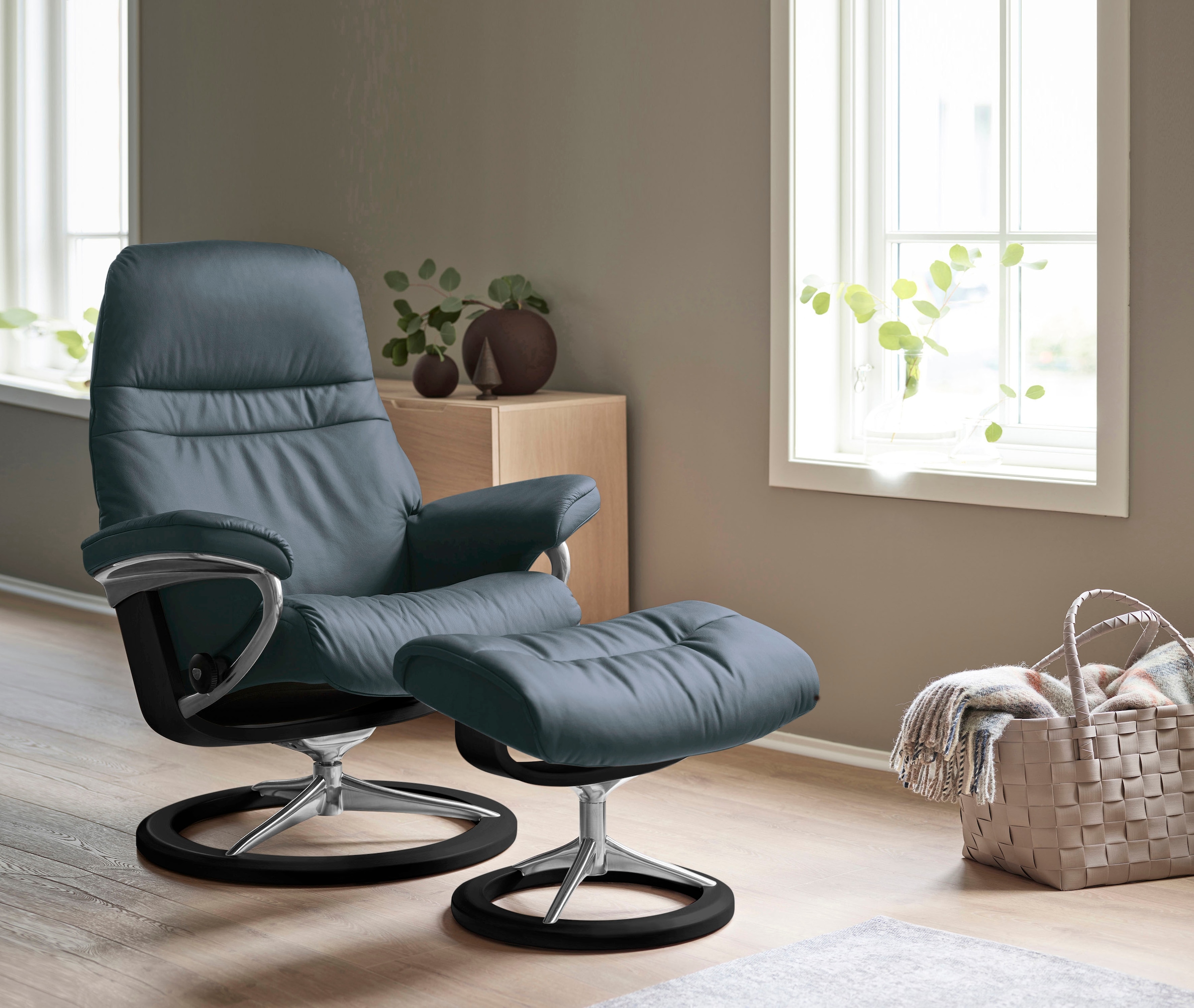 Stressless® Relaxsessel »Sunrise«, (Set, Relaxsessel mit Hocker), mit Signature Base, Größe M, Gestell Schwarz