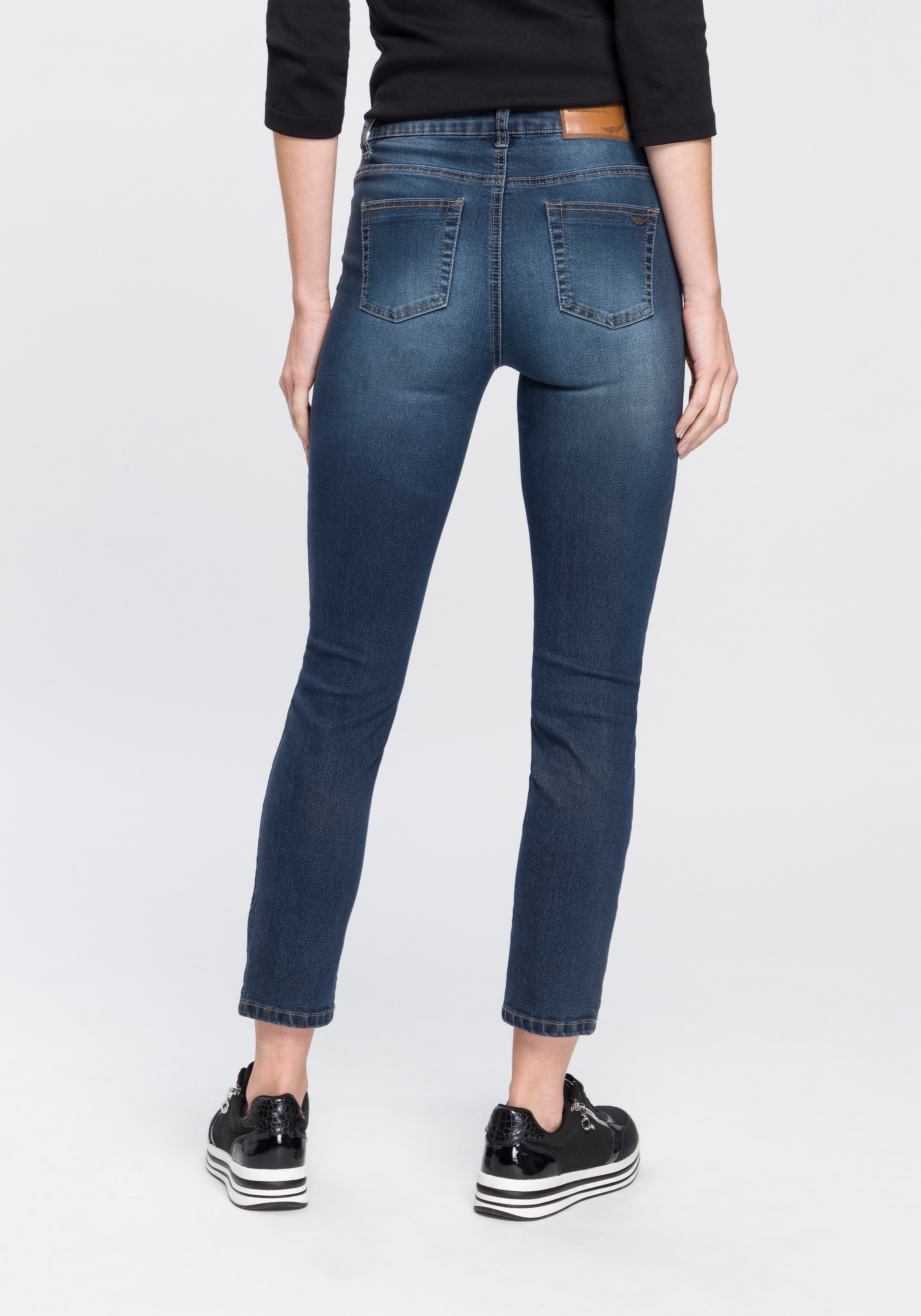 Arizona 7/8-Jeans »Shaping«, eng anliegend, Röhrenjeans, Used-Waschung, High-Waist, 7/8-Länge