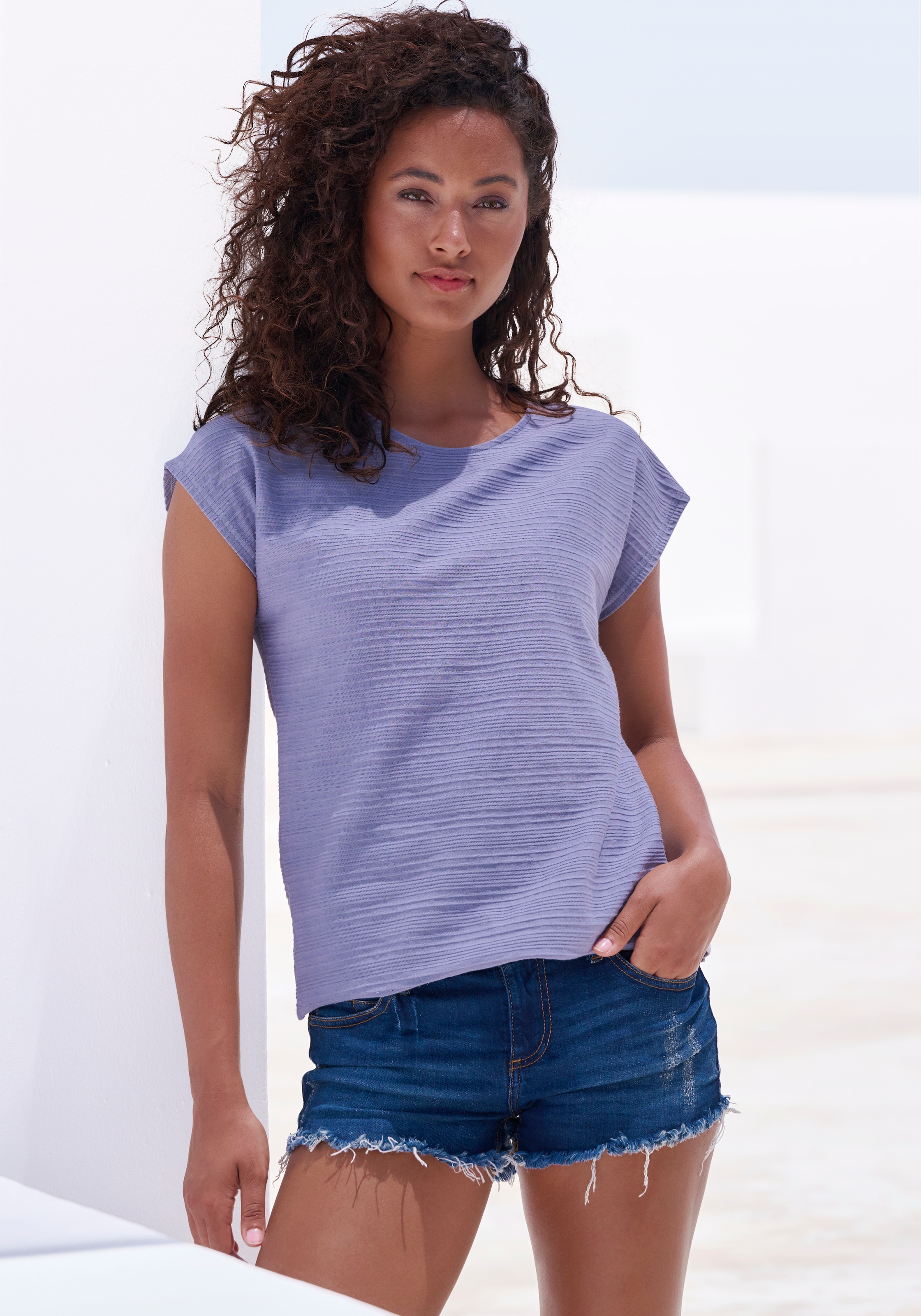 Vivance T-Shirt »mit modischer Streifenstruktur« aus weicher Baumwoll-Qualität