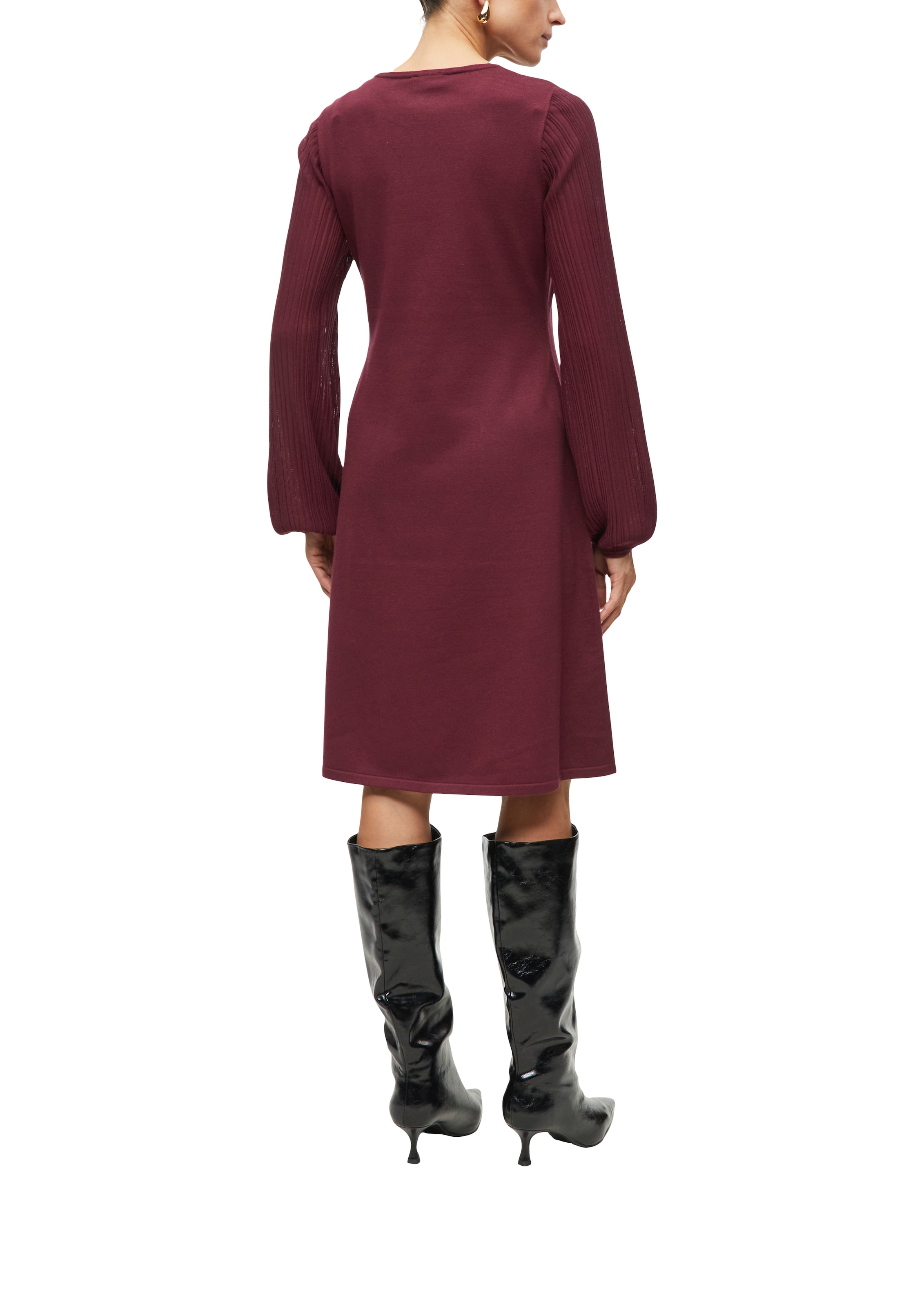 s.Oliver BLACK LABEL Strickkleid Ohne Taschen knielang, mit feiner Strick-Struktur / Langarm