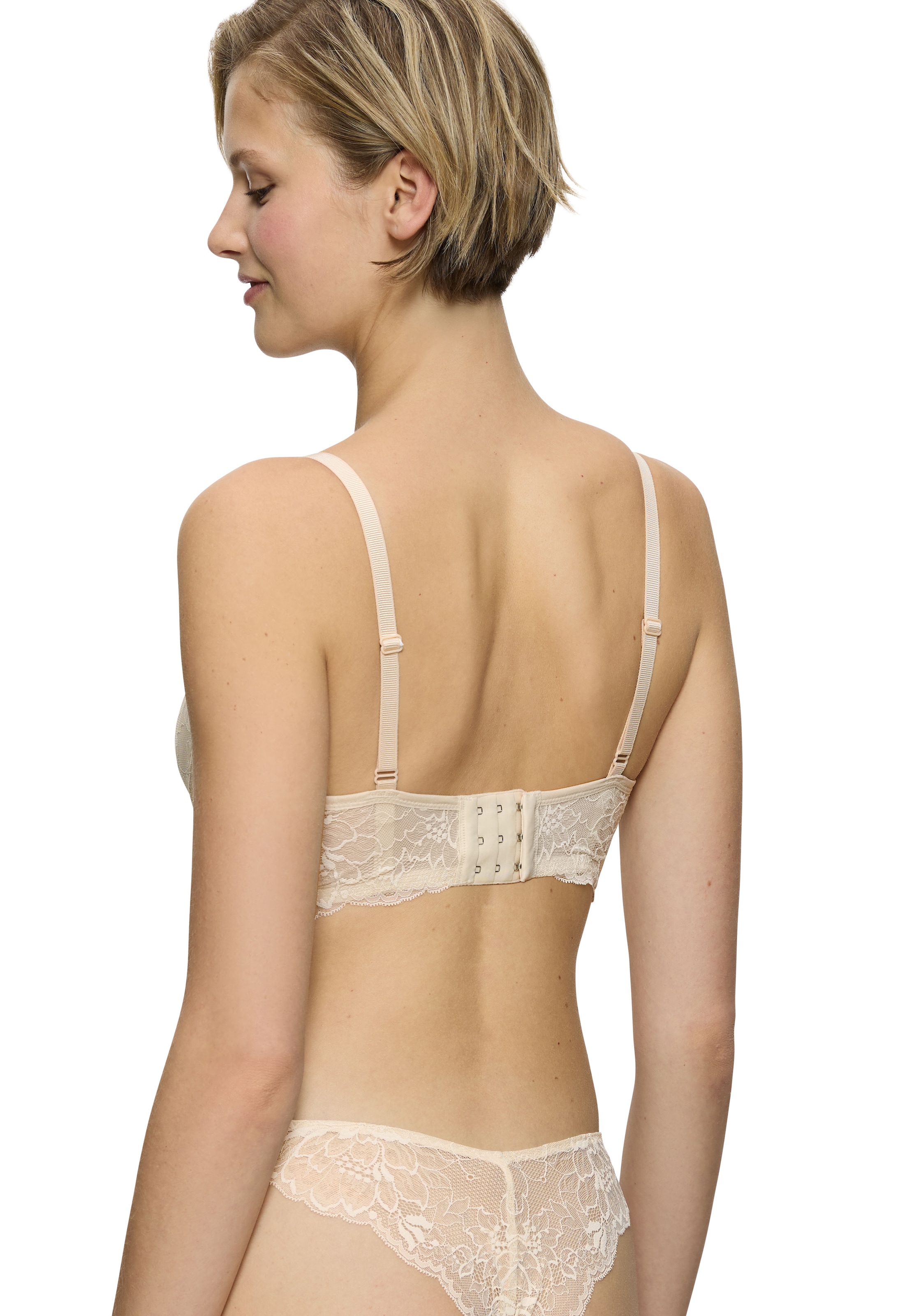 Triumph Bügelloser BH »Amourette Charm N03«, Strech-Spitze, tiefer V-Ausschnitt