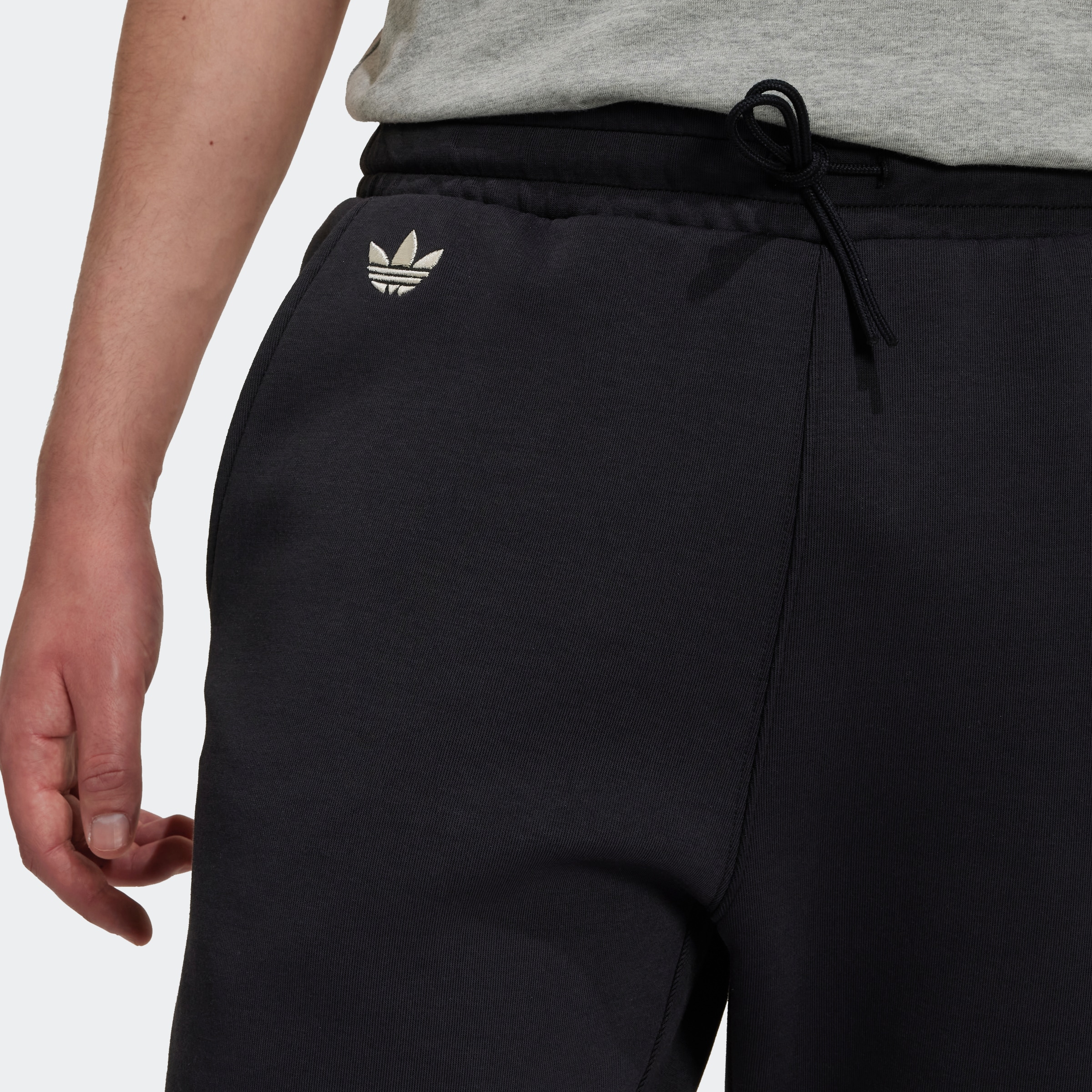 adidas Originals Sporthose »ADICOLOR NEUCLASSICS«, (1 tlg.)