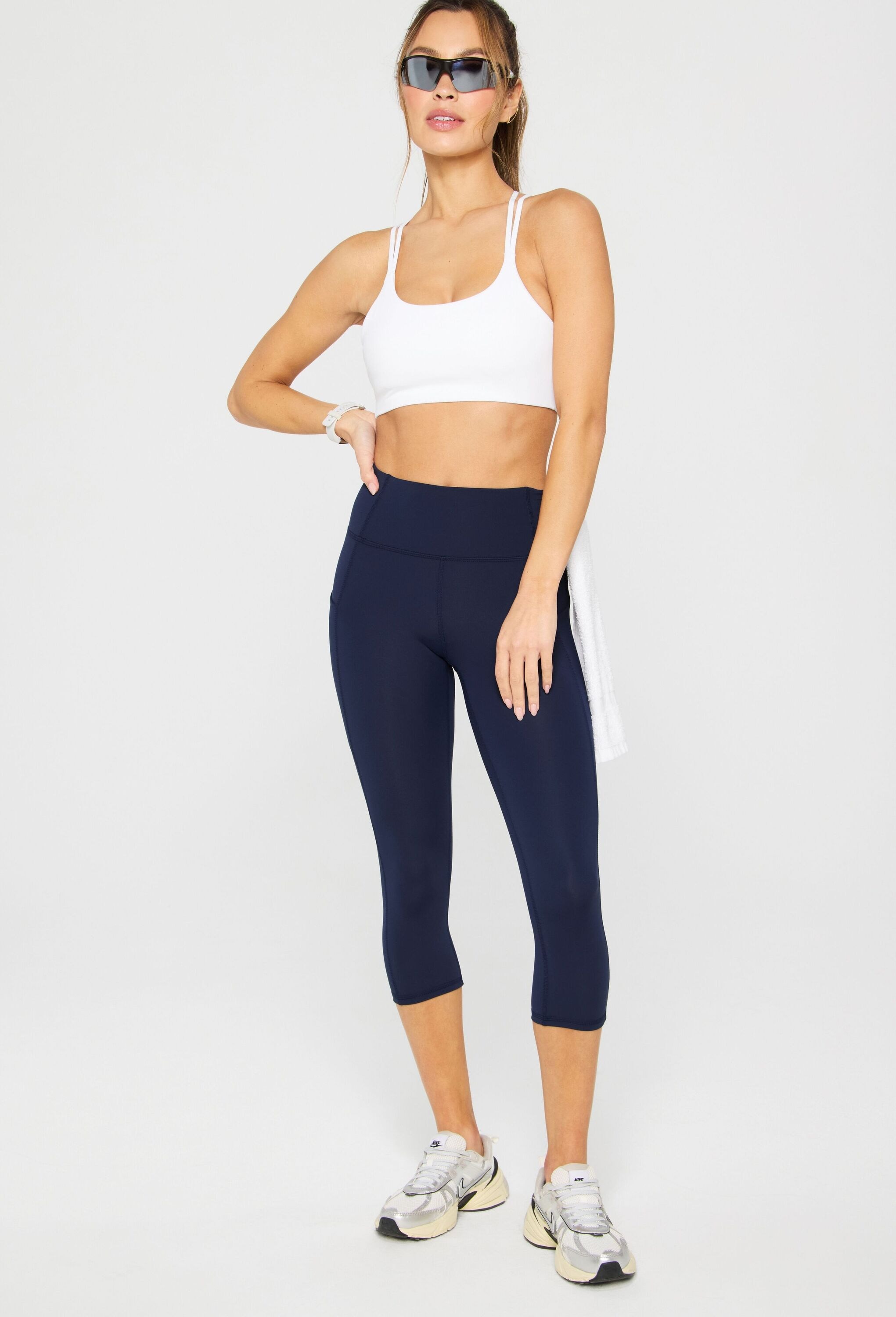 Fabletics Leggings »Fabletics Hose OASIS HIGH-WAISTED CAPRI«  aus weichem Material