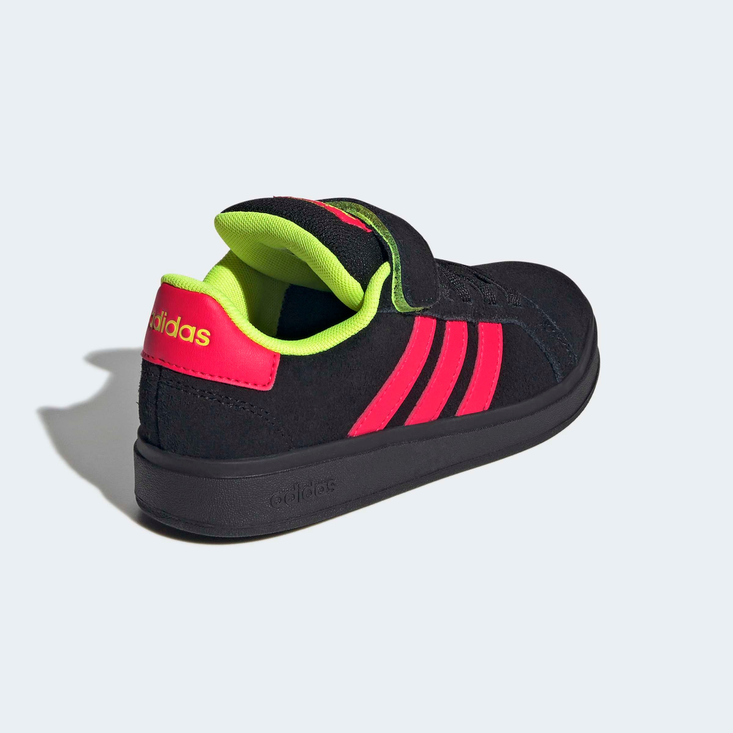 adidas Sportswear Sneaker »GRAND COURT 00S KIDS«  Design auf den Spuren des adidas Superstar, für Kinder
