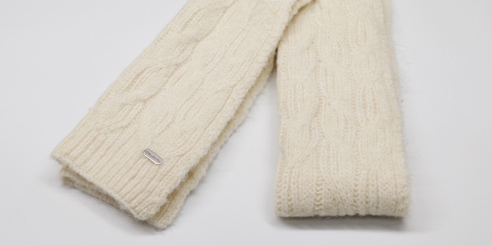 chillouts Strickschal »Giralda Scarf«, mit eleganter Struktur & angenehmer Länge