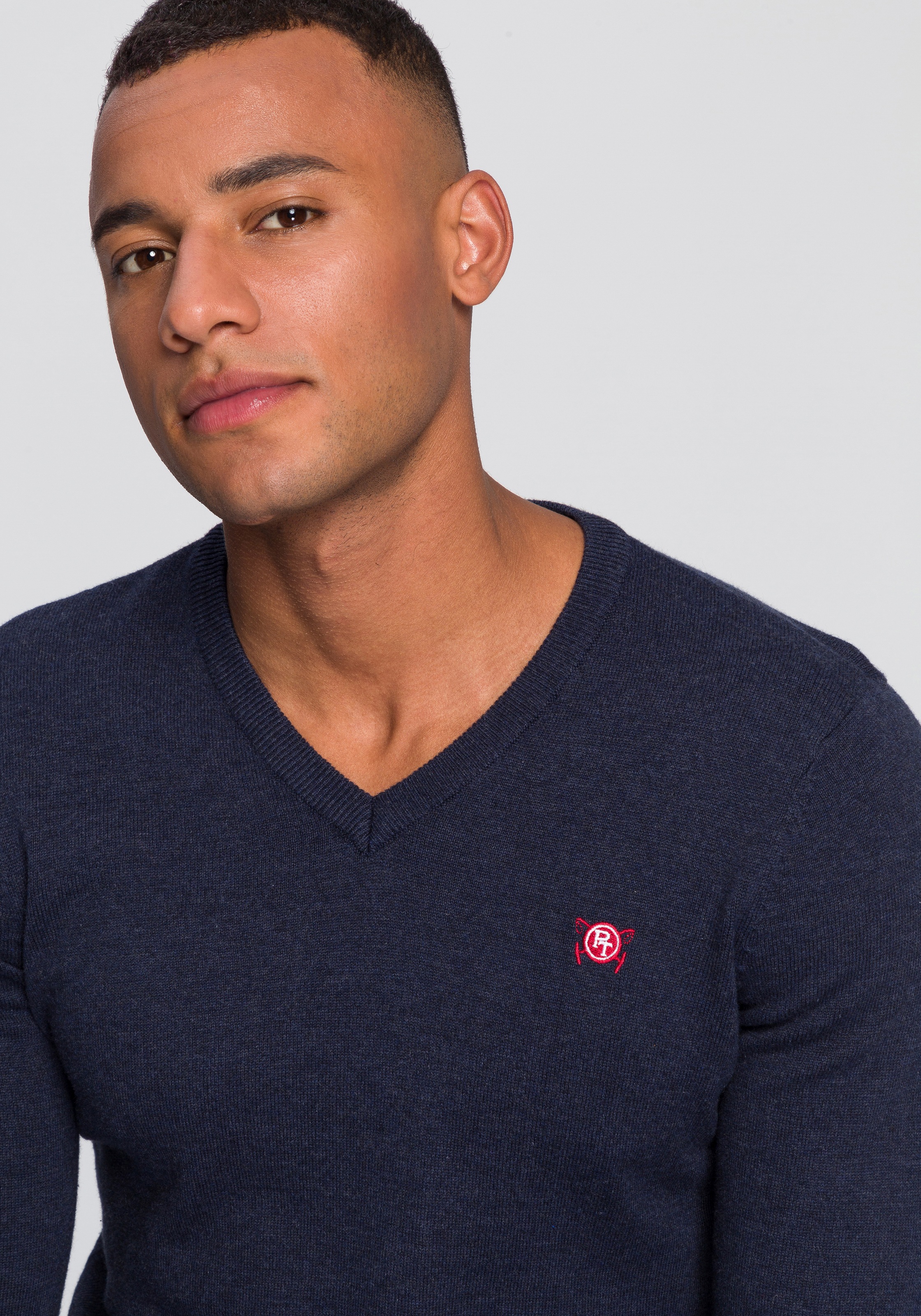 TOM TAILOR Polo Team V-Ausschnitt-Pullover, mit kleiner Logo Stickerei