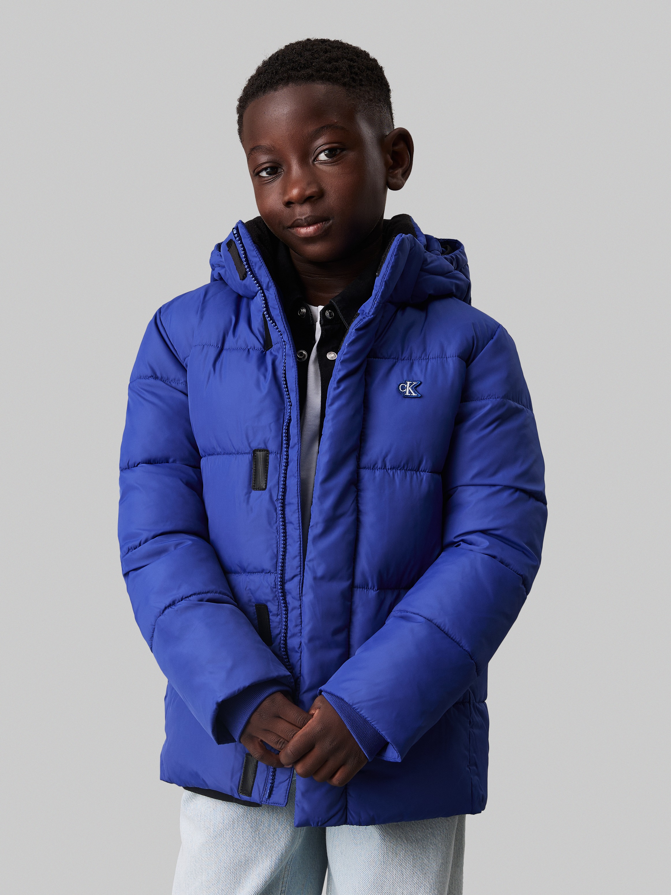 Calvin Klein Jeans Winterjacke »ESSENTIAL PUFFER JACKET« mit Kapuze für Kinder bis 16 Jahre und mit Logopatch in blau, Größe 16 (176)