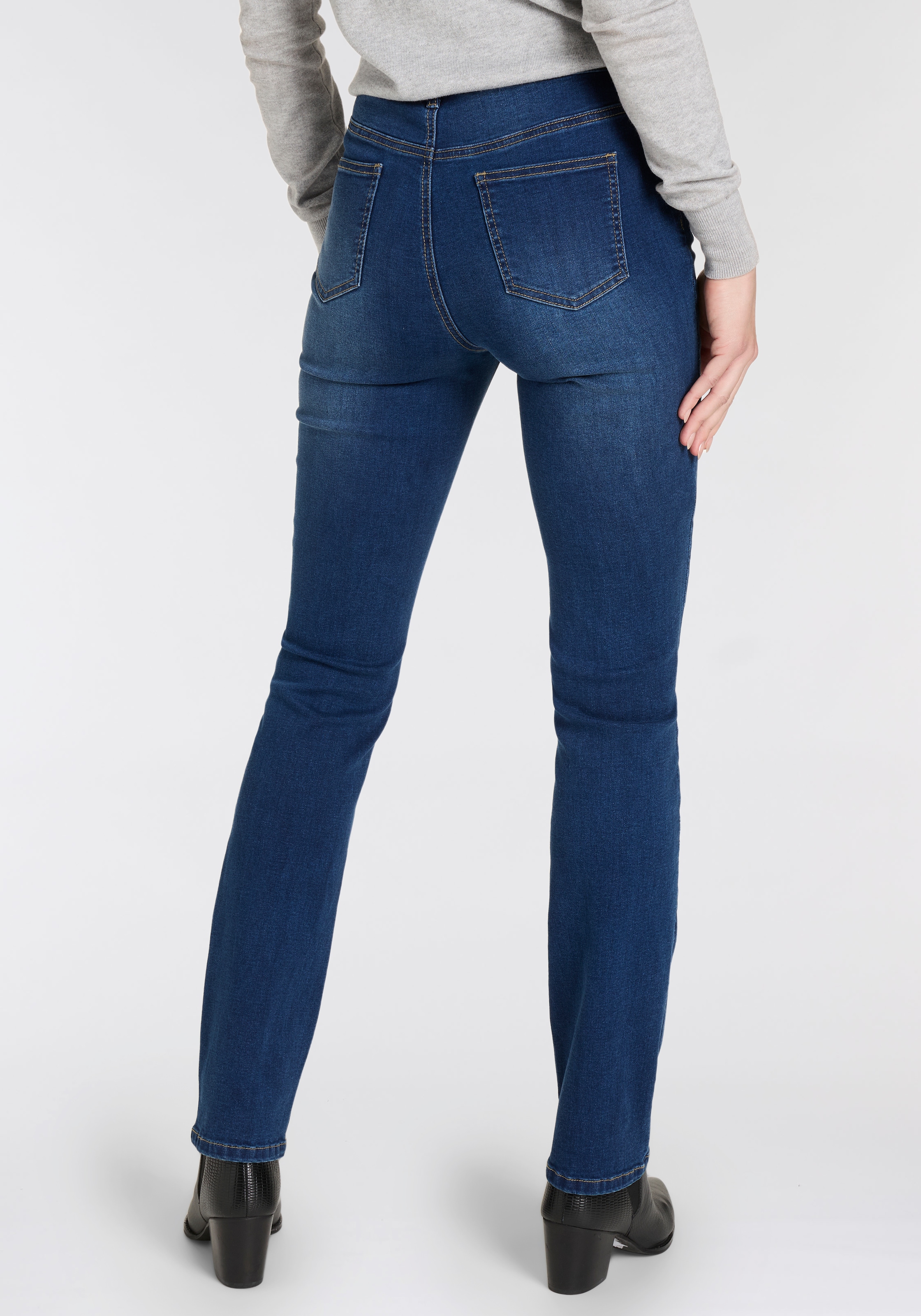 Arizona Gerade Jeans »Ultra-Stretch«, normale Passform, Comfort Fit, Used-Look-Waschung