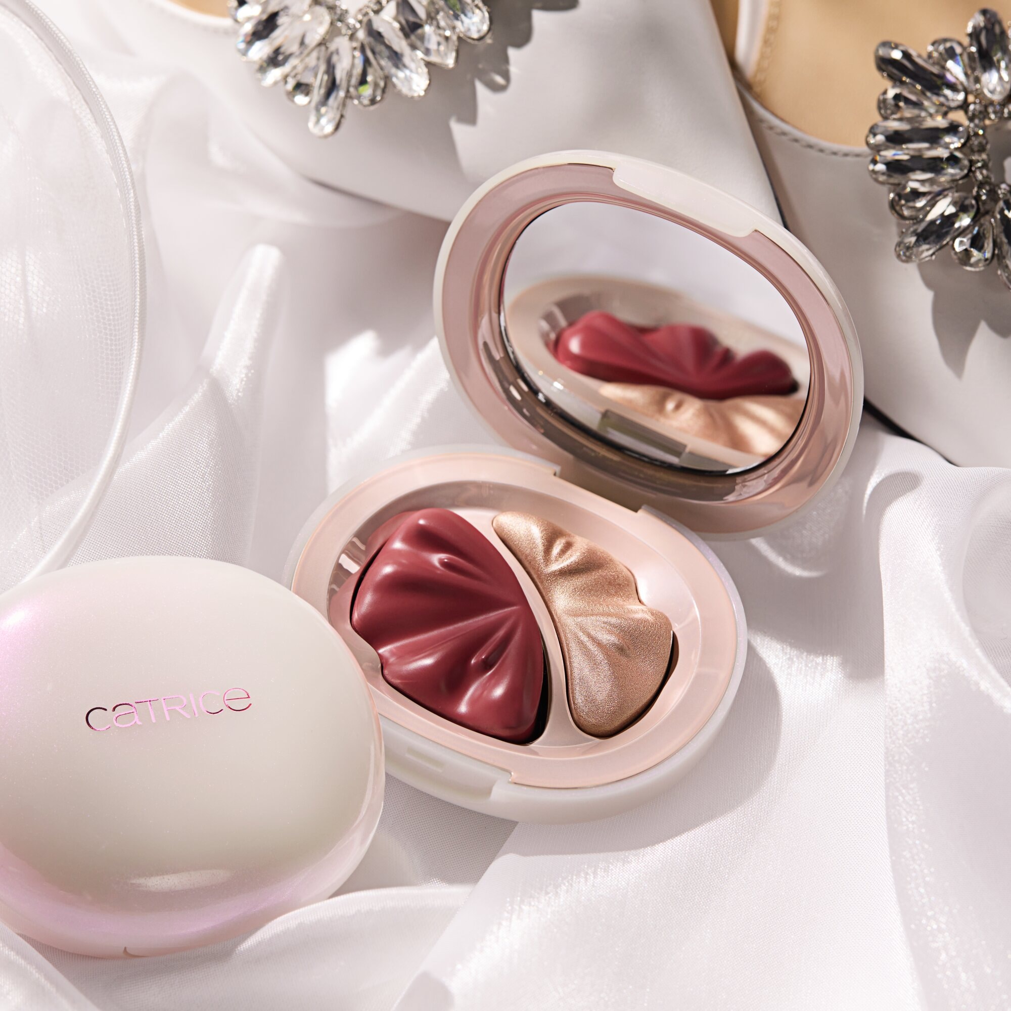 Catrice Highlighter-Palette »BRIDES & BESTIES BLUSH & HIGHLIGHTER DUO« für einen strahlenden Wedding-Glow