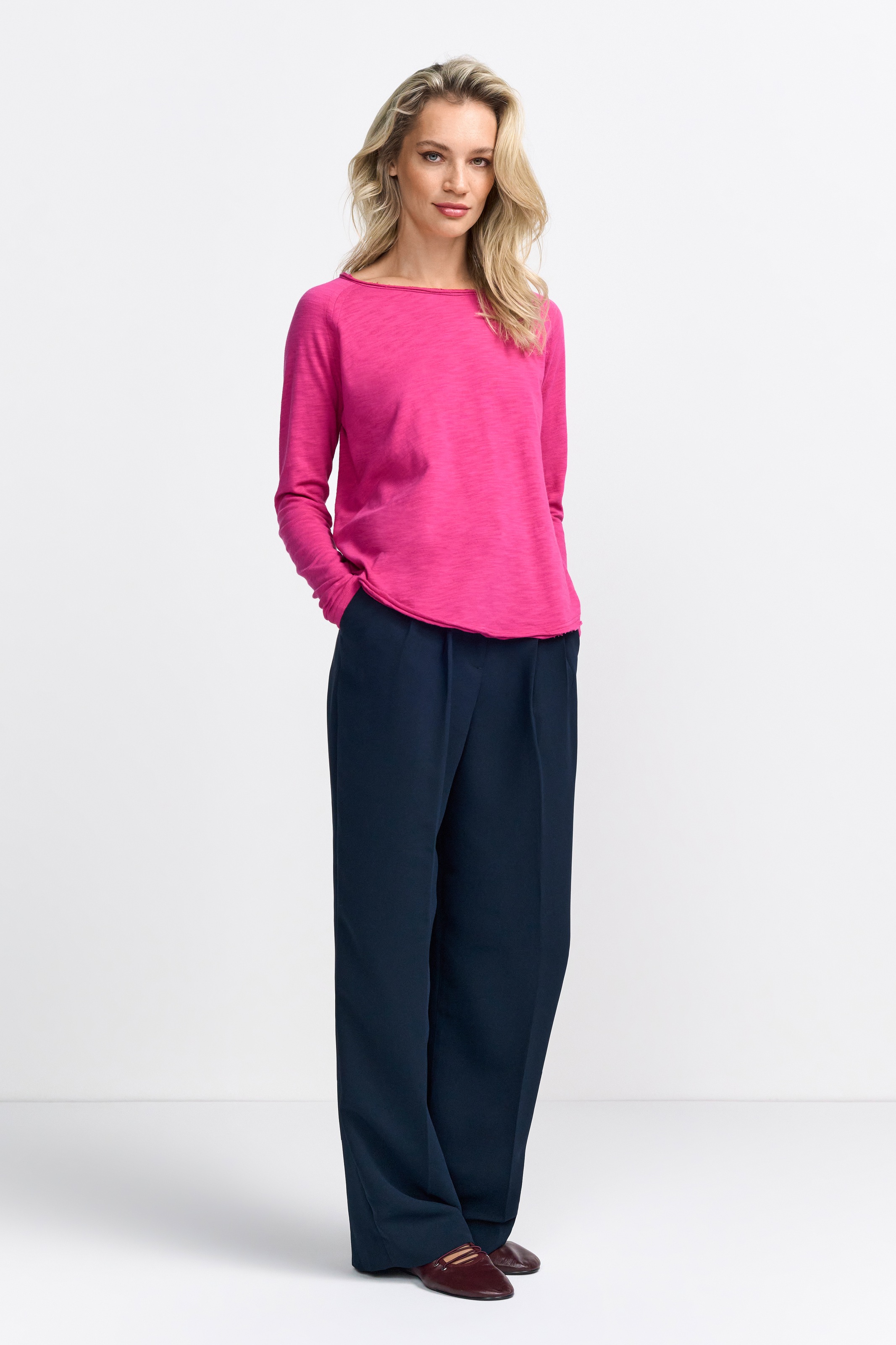 RICHROYAL Langarmshirt »2409 O HJ LS«, mit offener Ausschnittkante und Saum